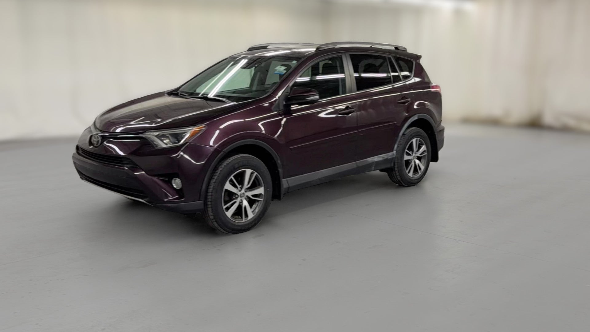 2018 Toyota RAV4 vehicle photo
