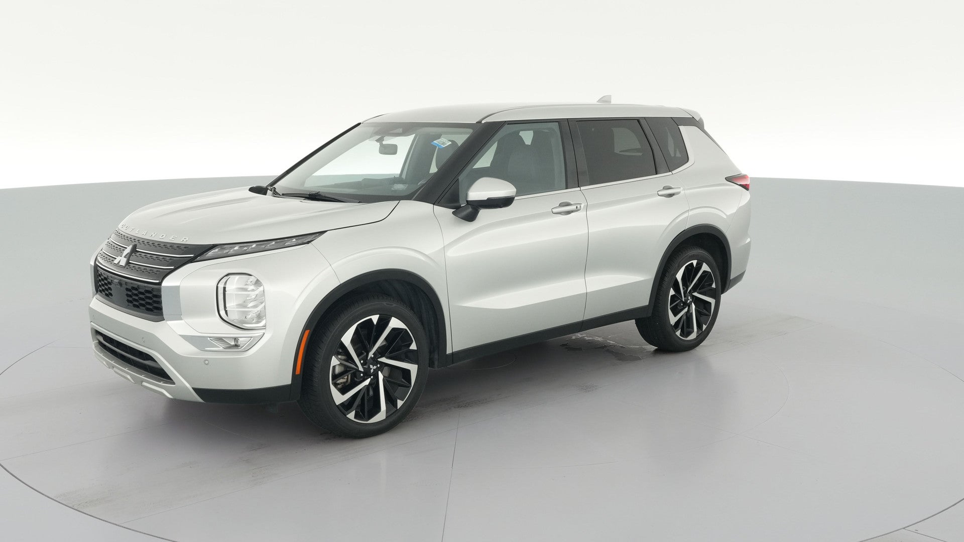 2024 Mitsubishi Outlander vehicle photo