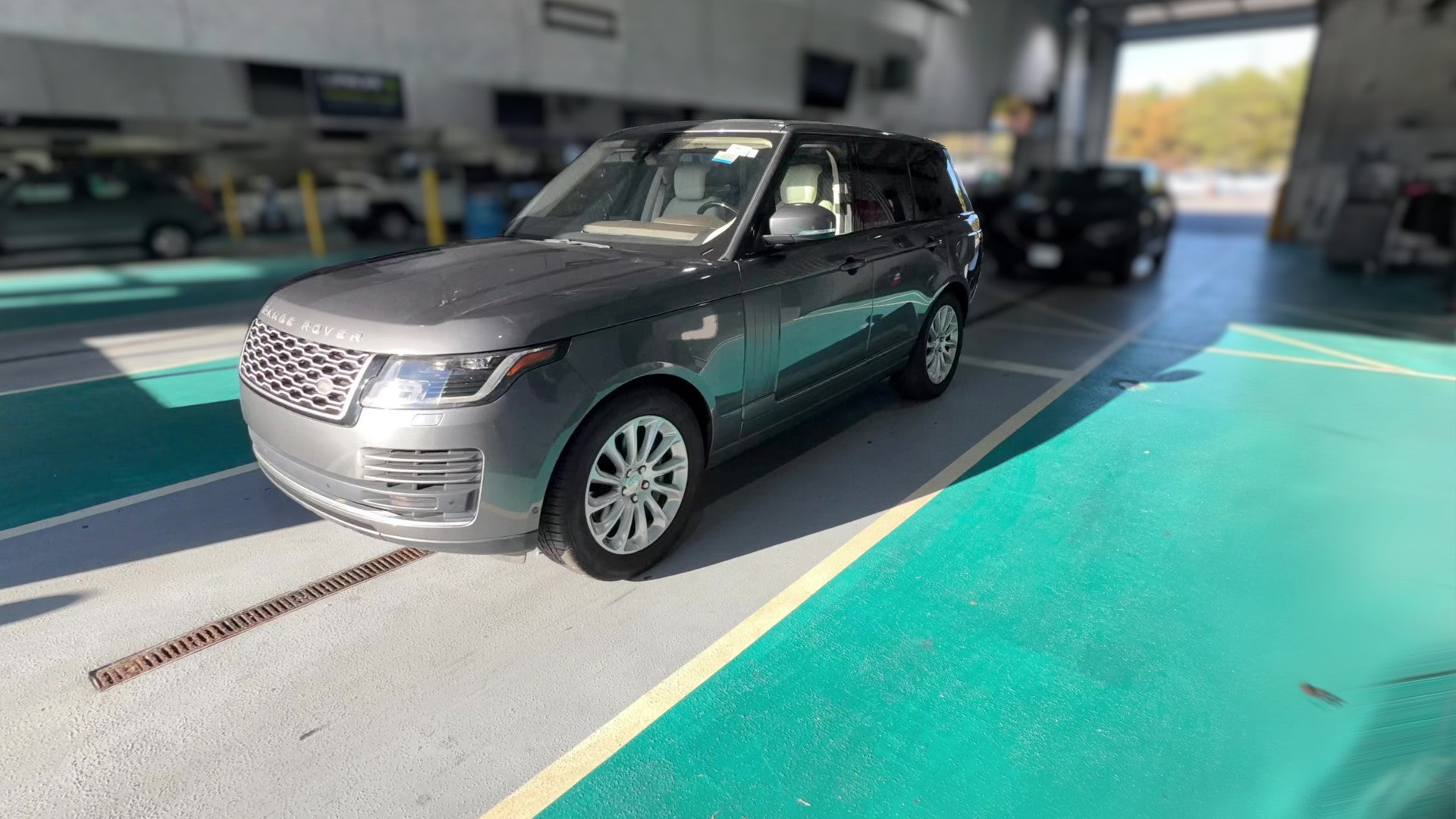 2018 Land Rover Range Rover vehicle photo