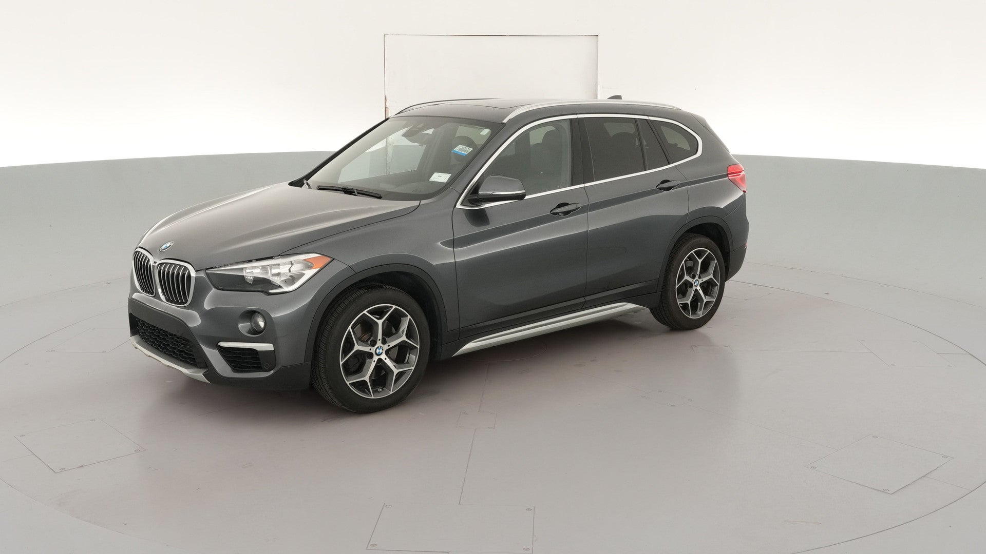 2019 BMW X1 vehicle photo