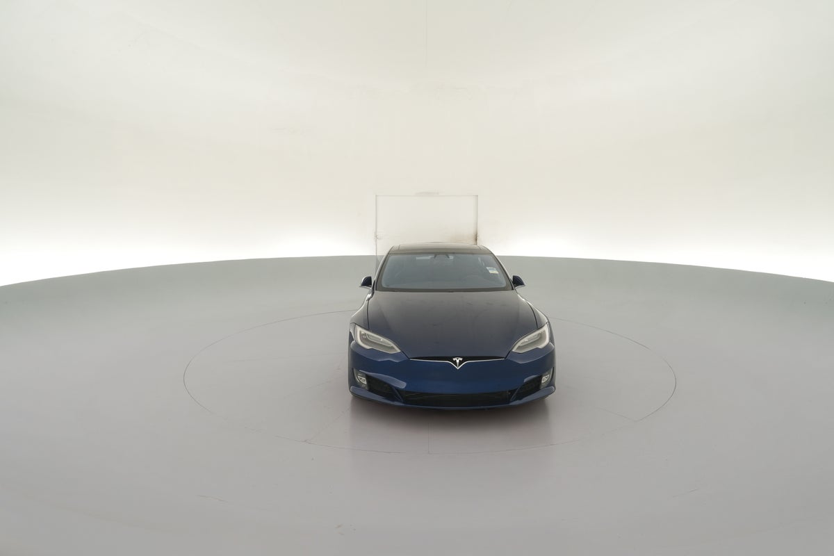2018 Tesla Model S 75D in Deep Blue Metallic — 360° view 1