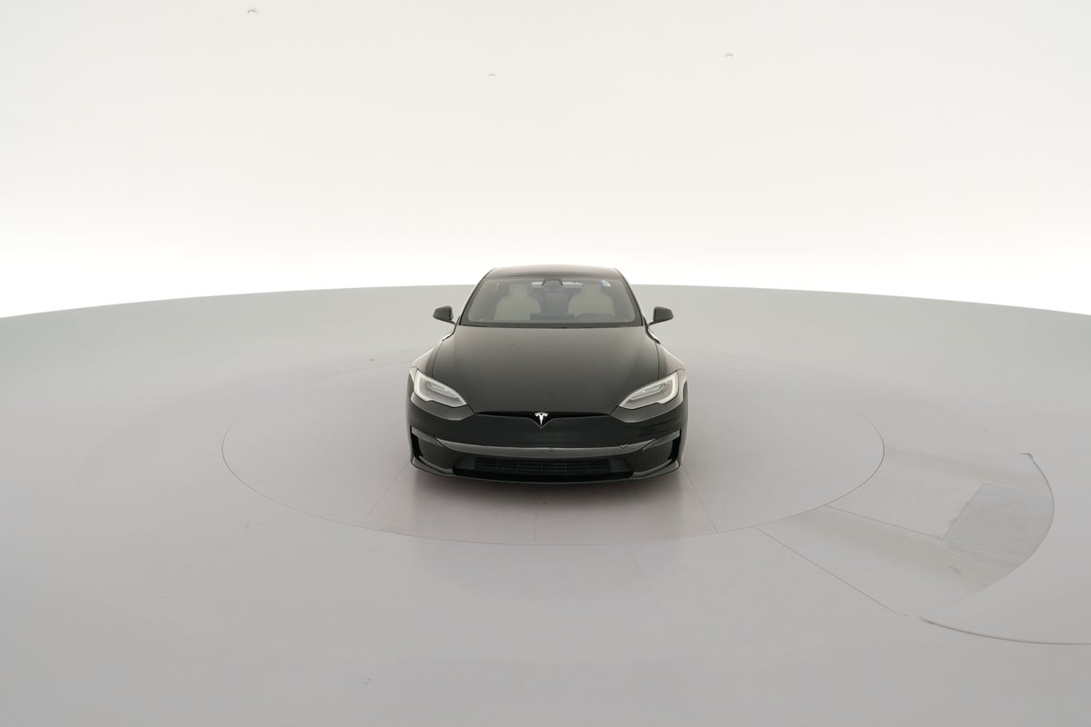 2021 Tesla Model S Long Range in Solid Black — 360° view 1