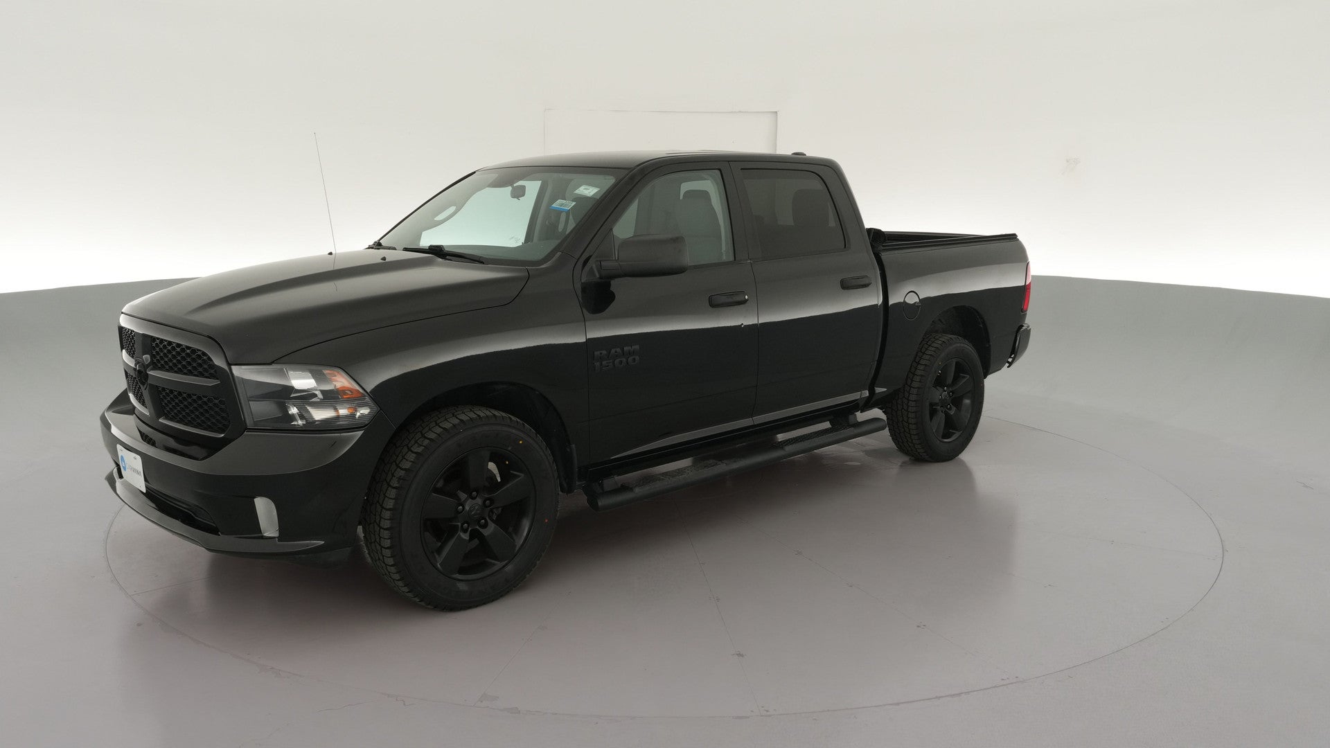 2018 Ram 1500 Crew Cab vehicle photo