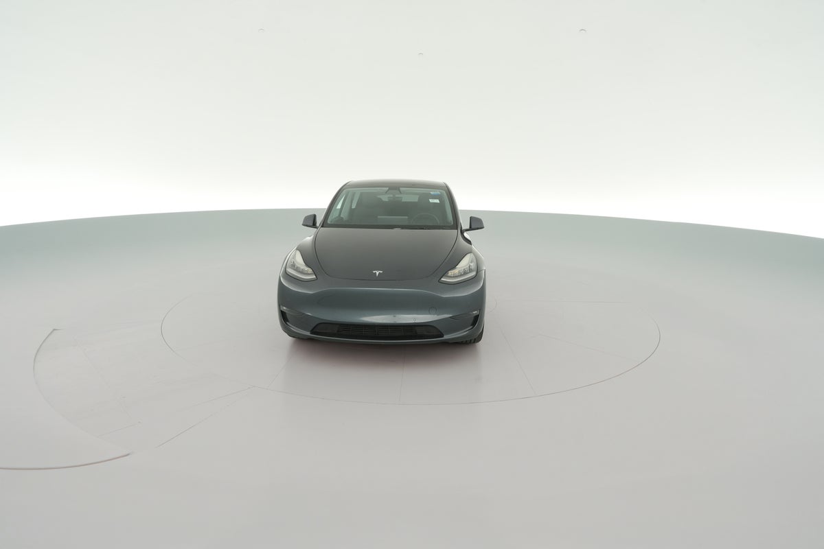 2021 Tesla Model Y Standard Range in Midnight Silver Metallic — 360° view 1