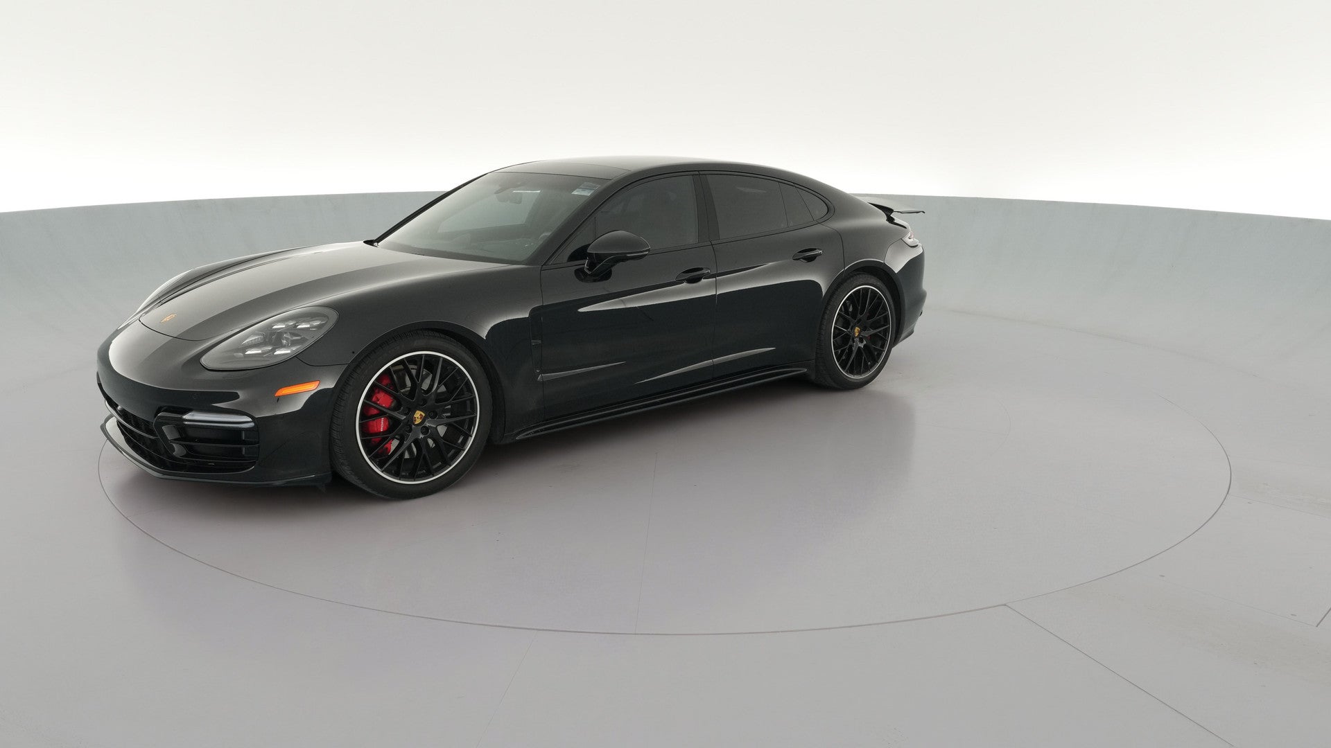 2019 Porsche Panamera vehicle photo