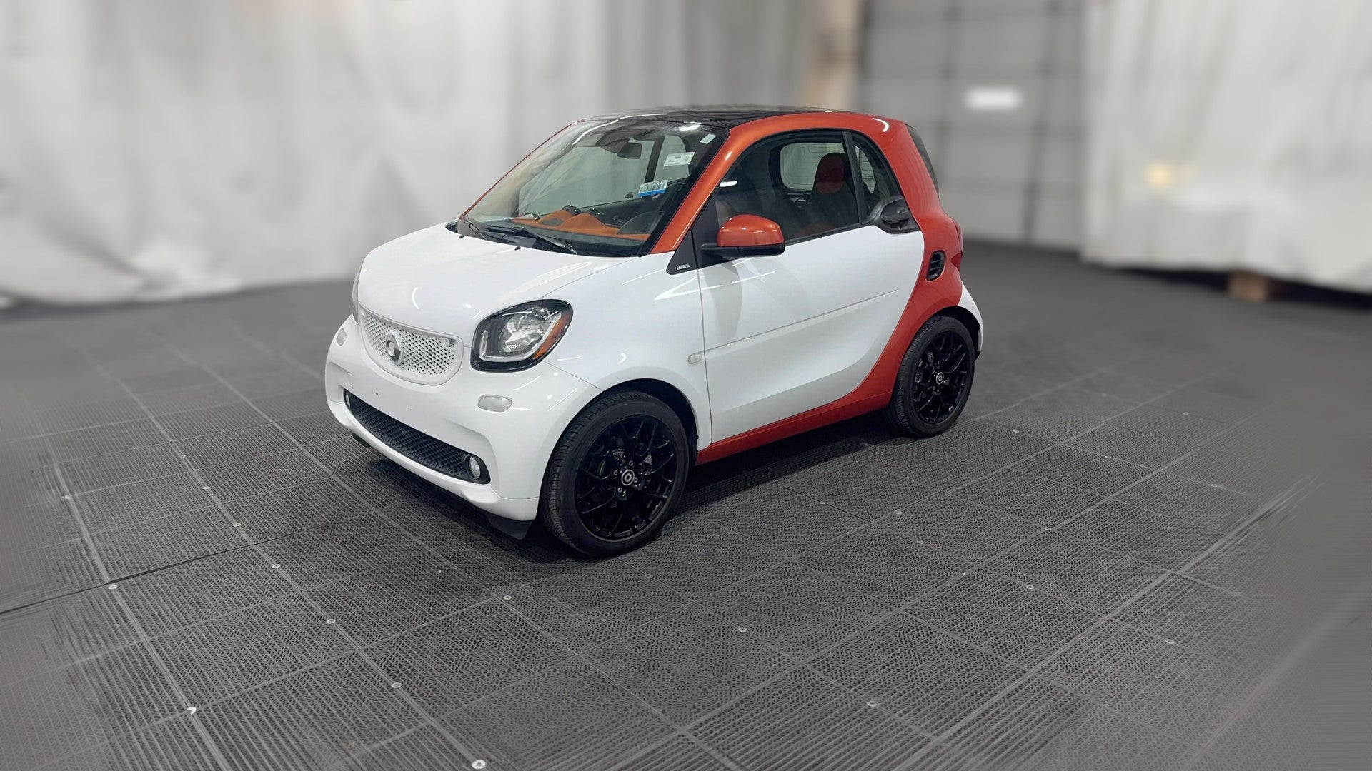 2016 smart fortwo vehicle photo