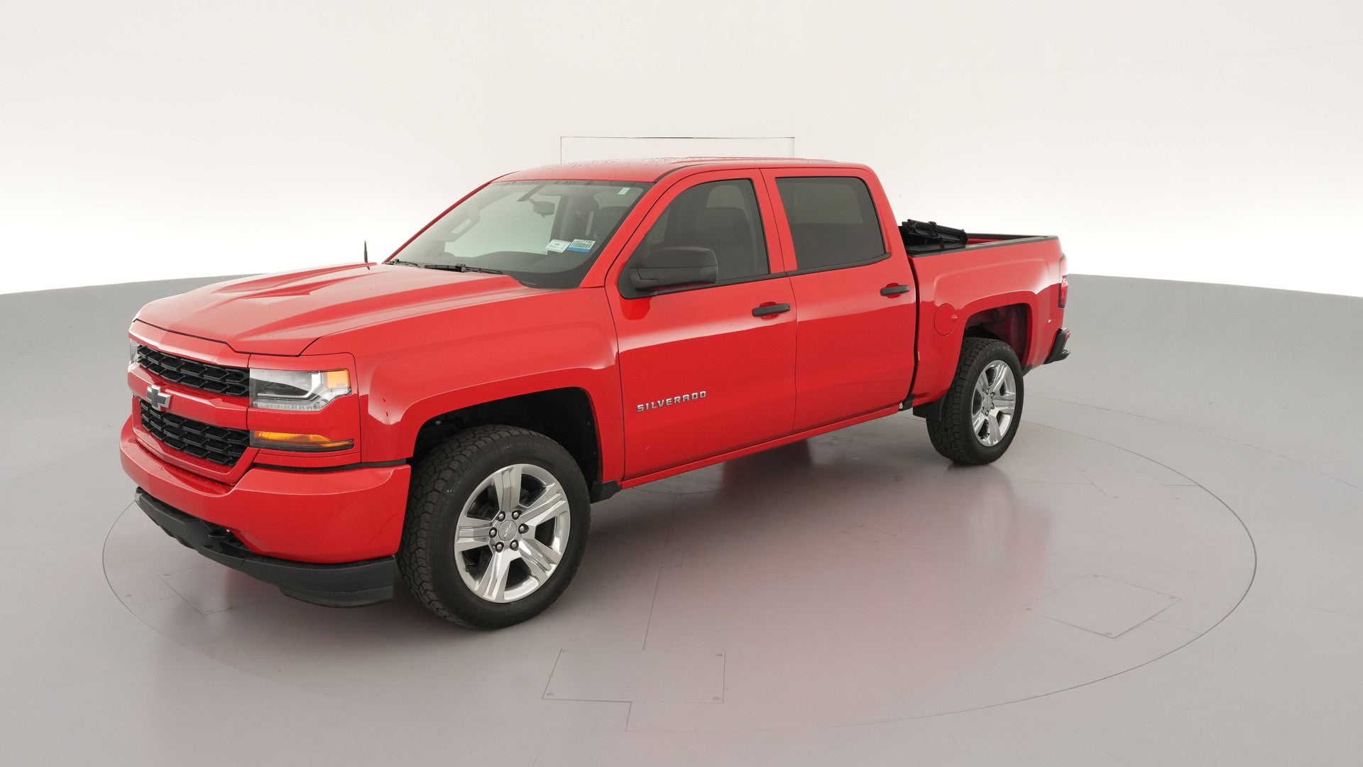 2018 Chevrolet Silverado 1500 Crew Cab vehicle photo