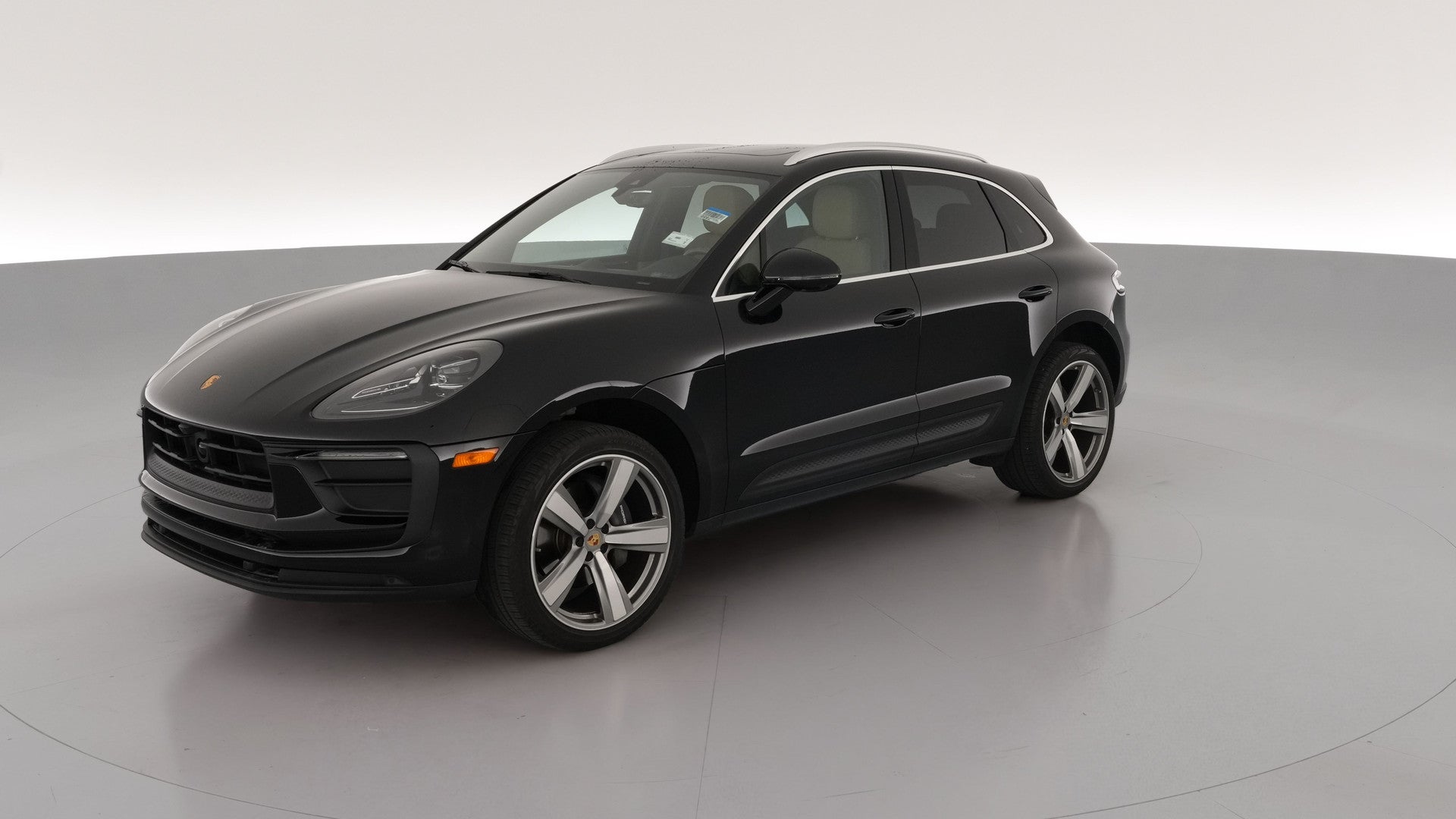 2024 Porsche Macan vehicle photo