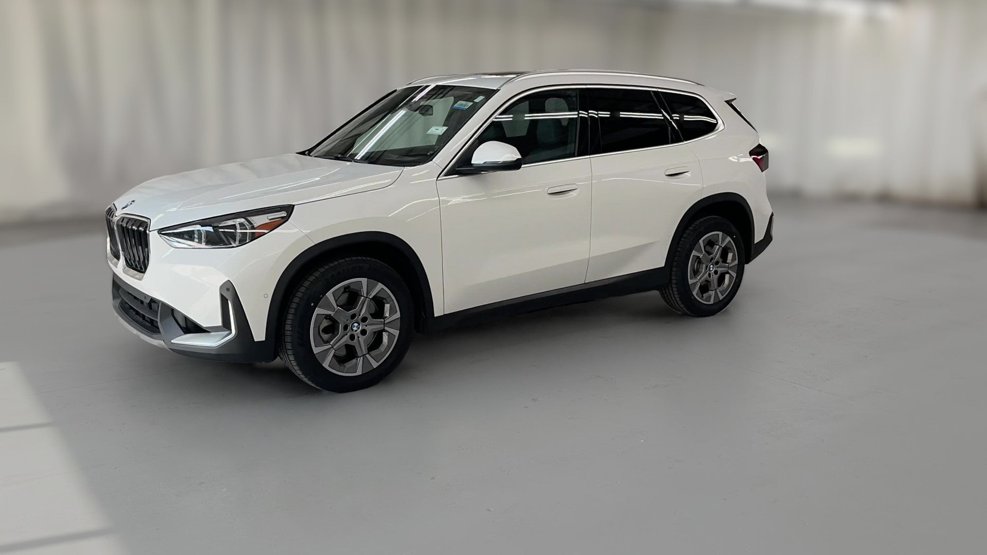2023 BMW X1 vehicle photo