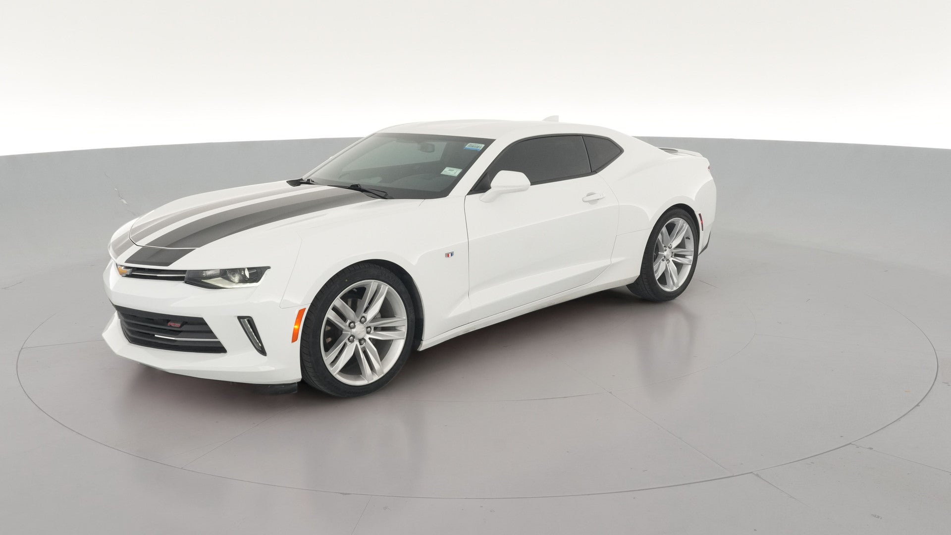 2018 Chevrolet Camaro vehicle photo