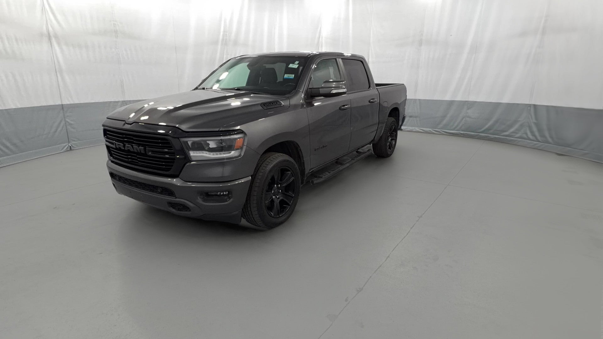 2020 Ram 1500 Crew Cab vehicle photo
