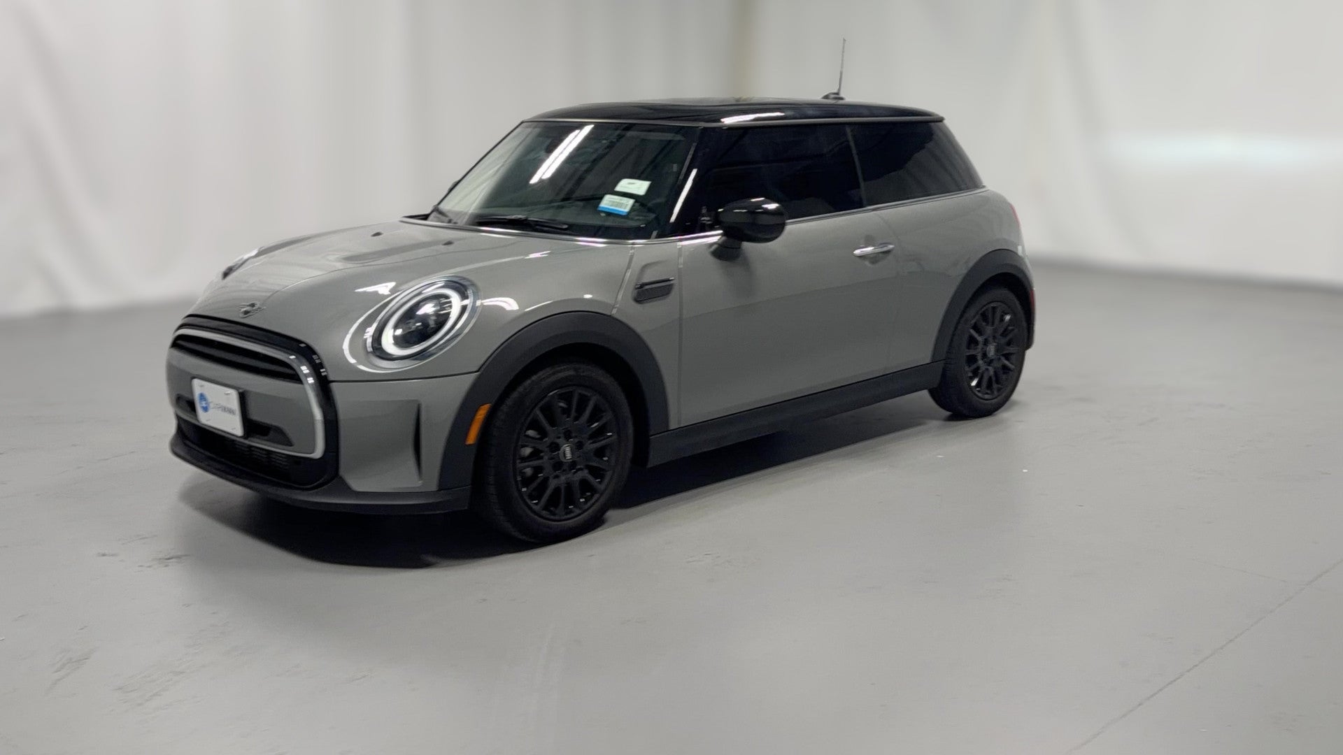 2022 MINI Hardtop 2 Door vehicle photo