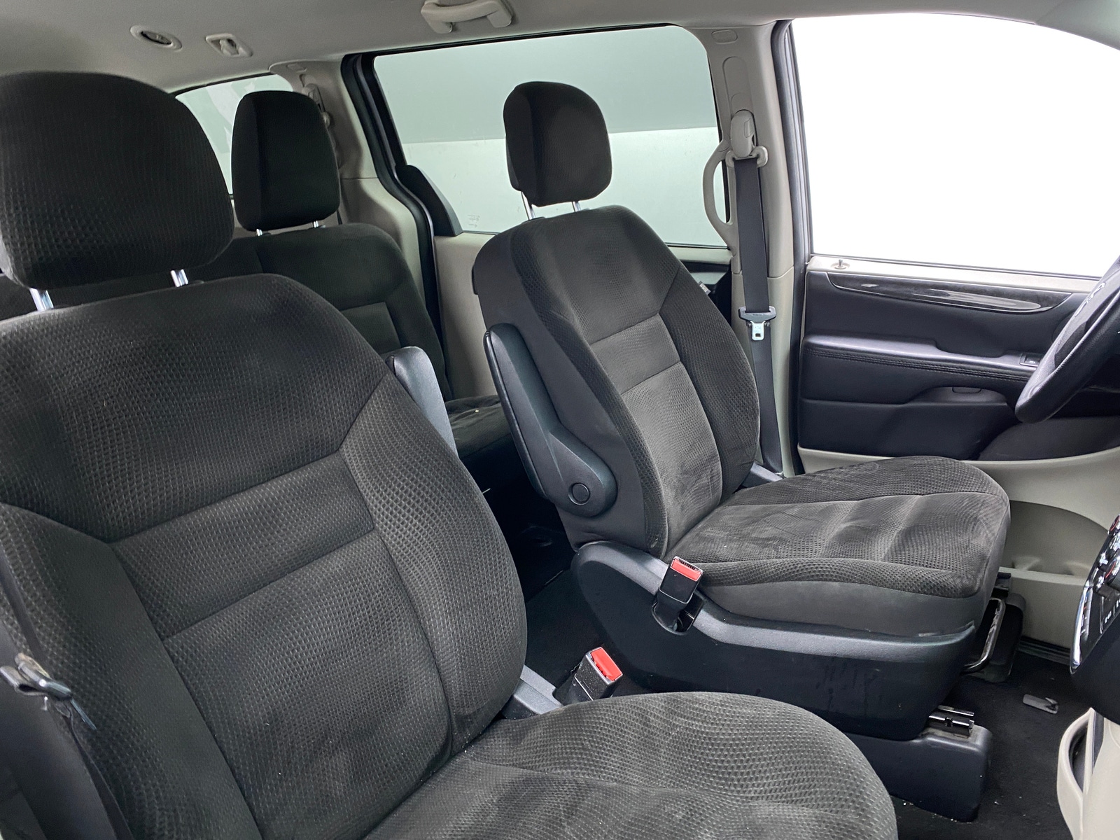 Thumbnail: 2018 Dodge Grand Caravan - 2