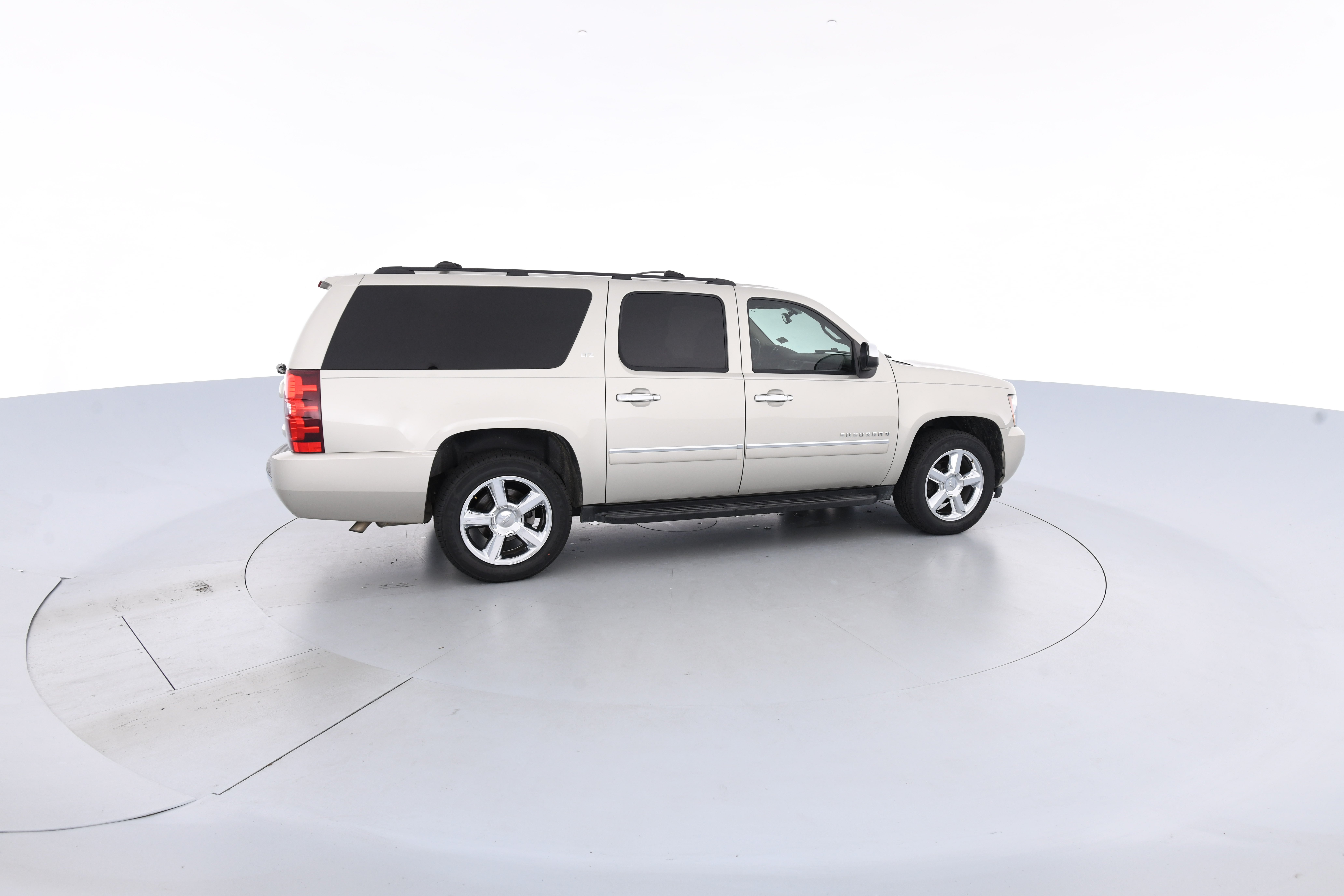 2014 Chevrolet Suburban LTZ 1500 2WD, image size:8256x5504