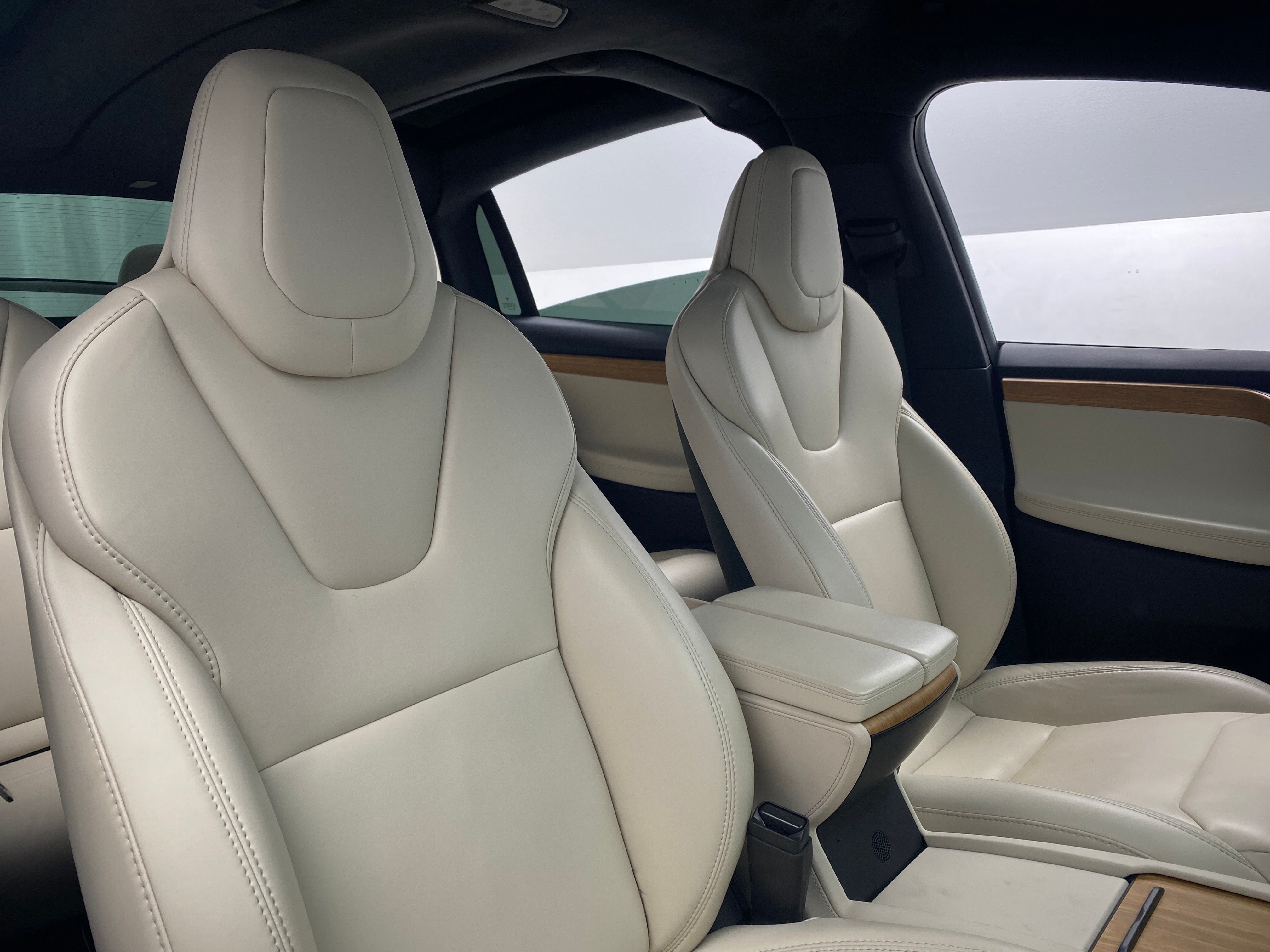 Used 2019 Tesla Model X P100D with VIN 5YJXCBE48KF206894 for sale in Oak Creek, WI