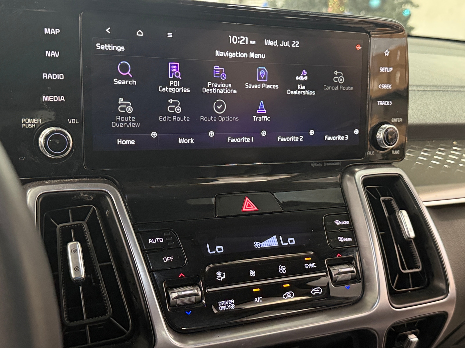 Thumbnail: 2023 Kia Sorento - 4