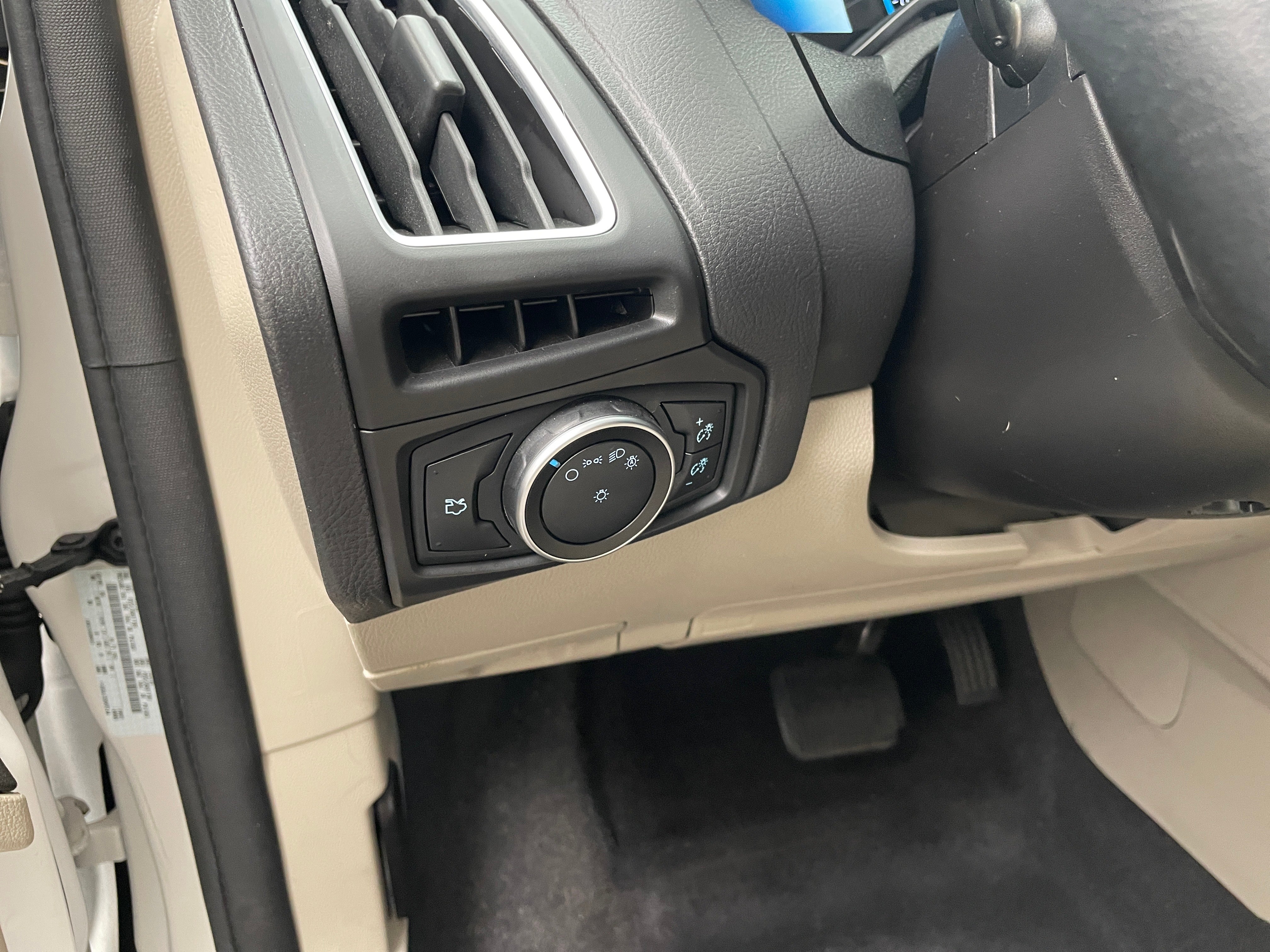 Used 2016 Ford Focus Electric with VIN 1FADP3R40GL221312 for sale in Auburn, WA