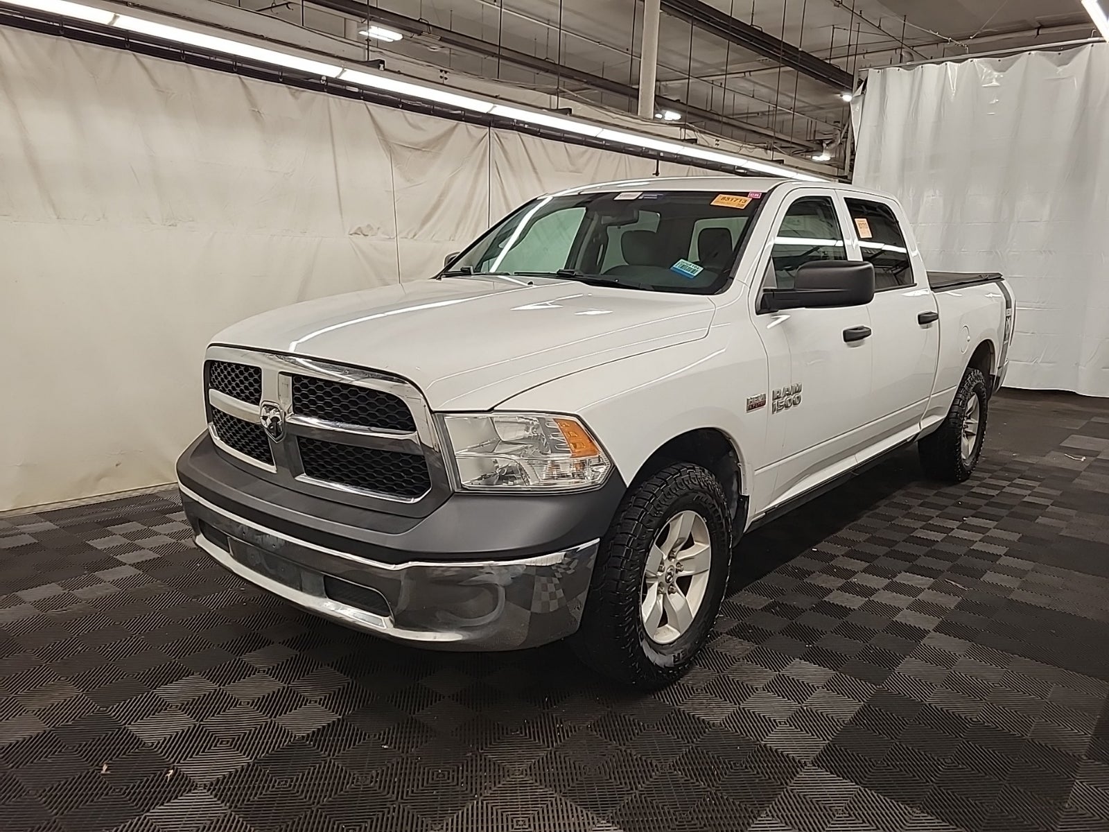 2016 Ram 1500 4WD Crew Cab 149" ST