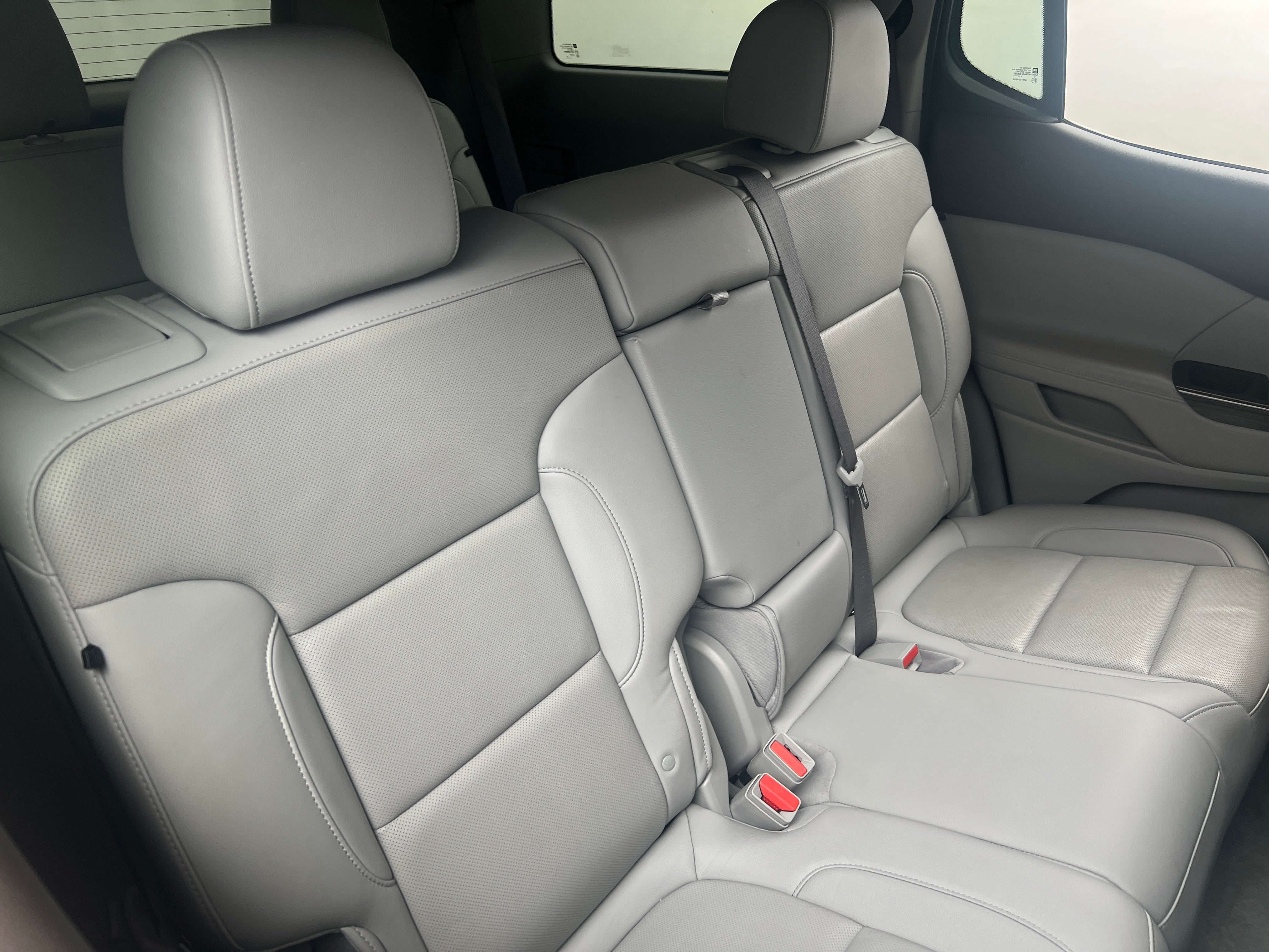 Is the interior of the 2022 GMC Acadia technologically advanced?