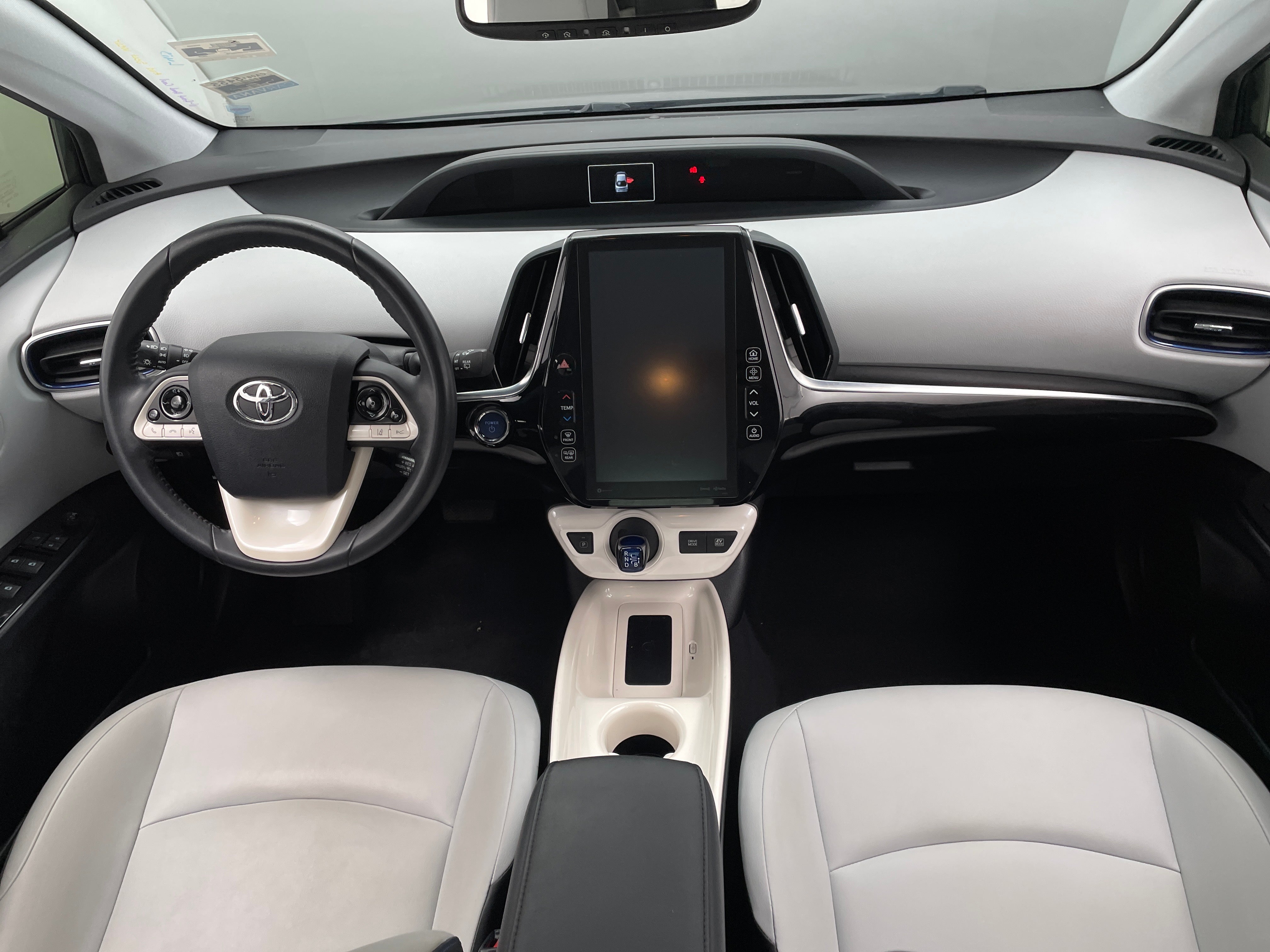 2018 Toyota Prius Four Touring 3