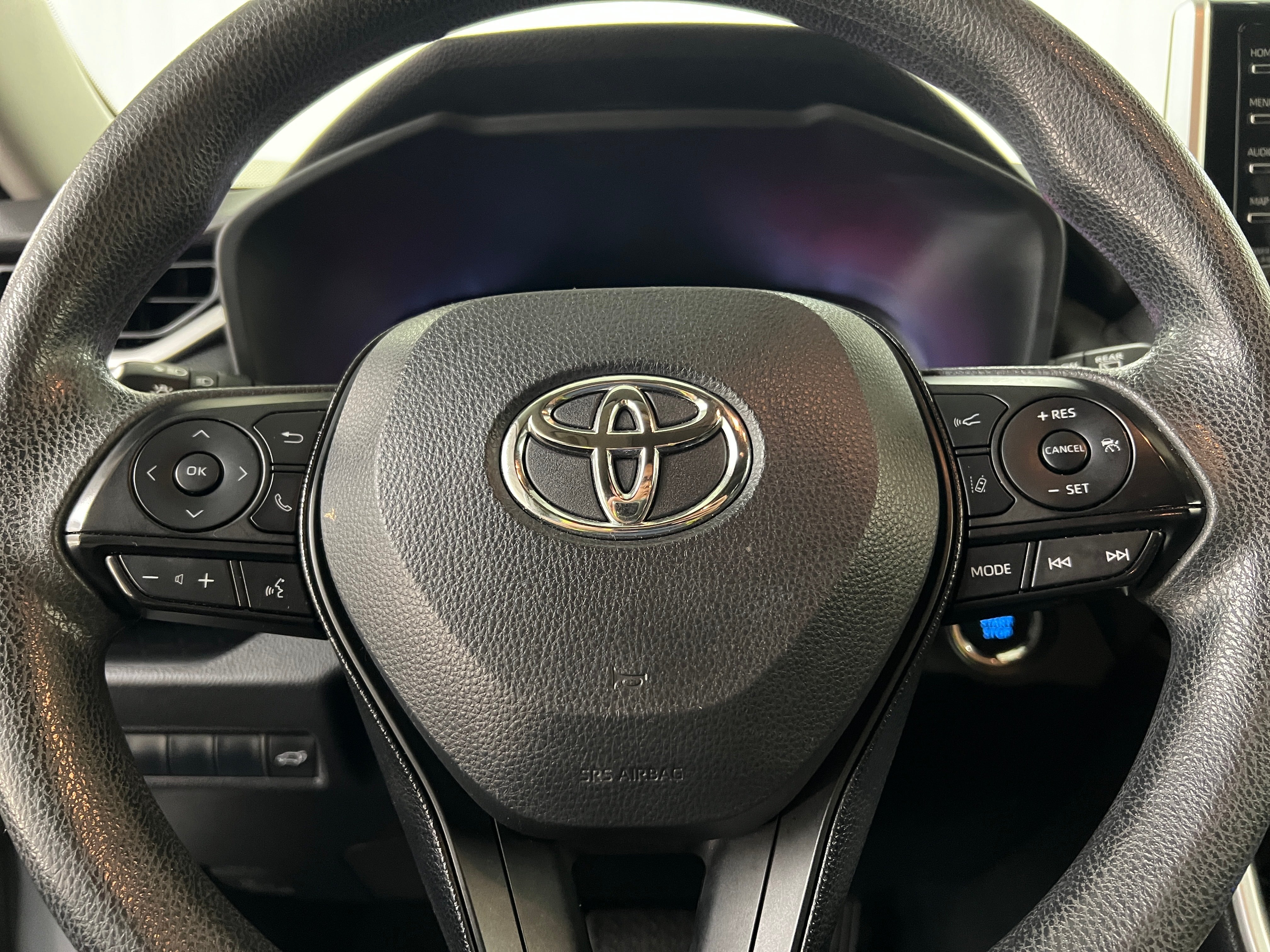 Thumbnail: 2019 Toyota RAV4 - 5