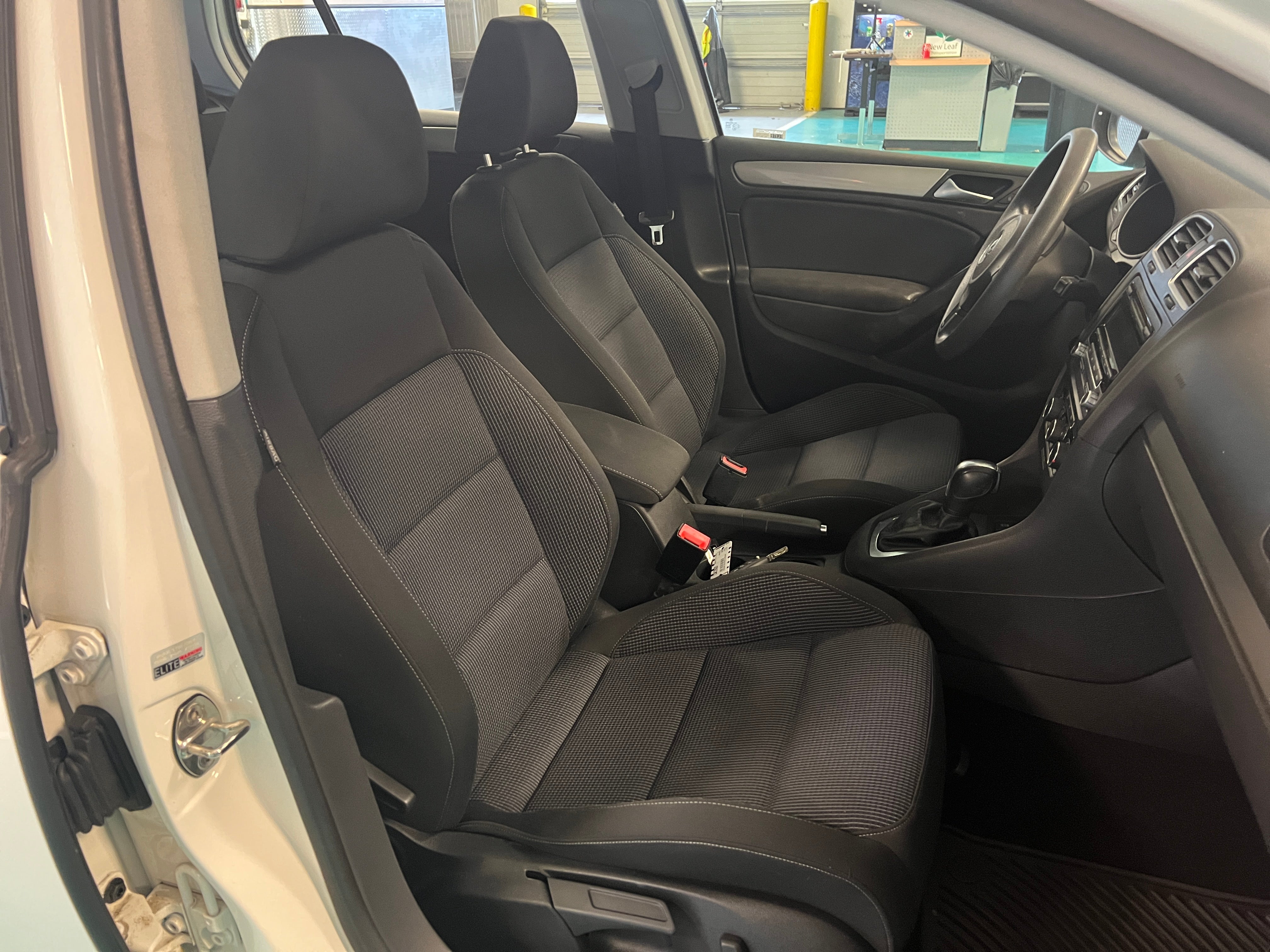 Thumbnail: 2013 Volkswagen Golf - 2