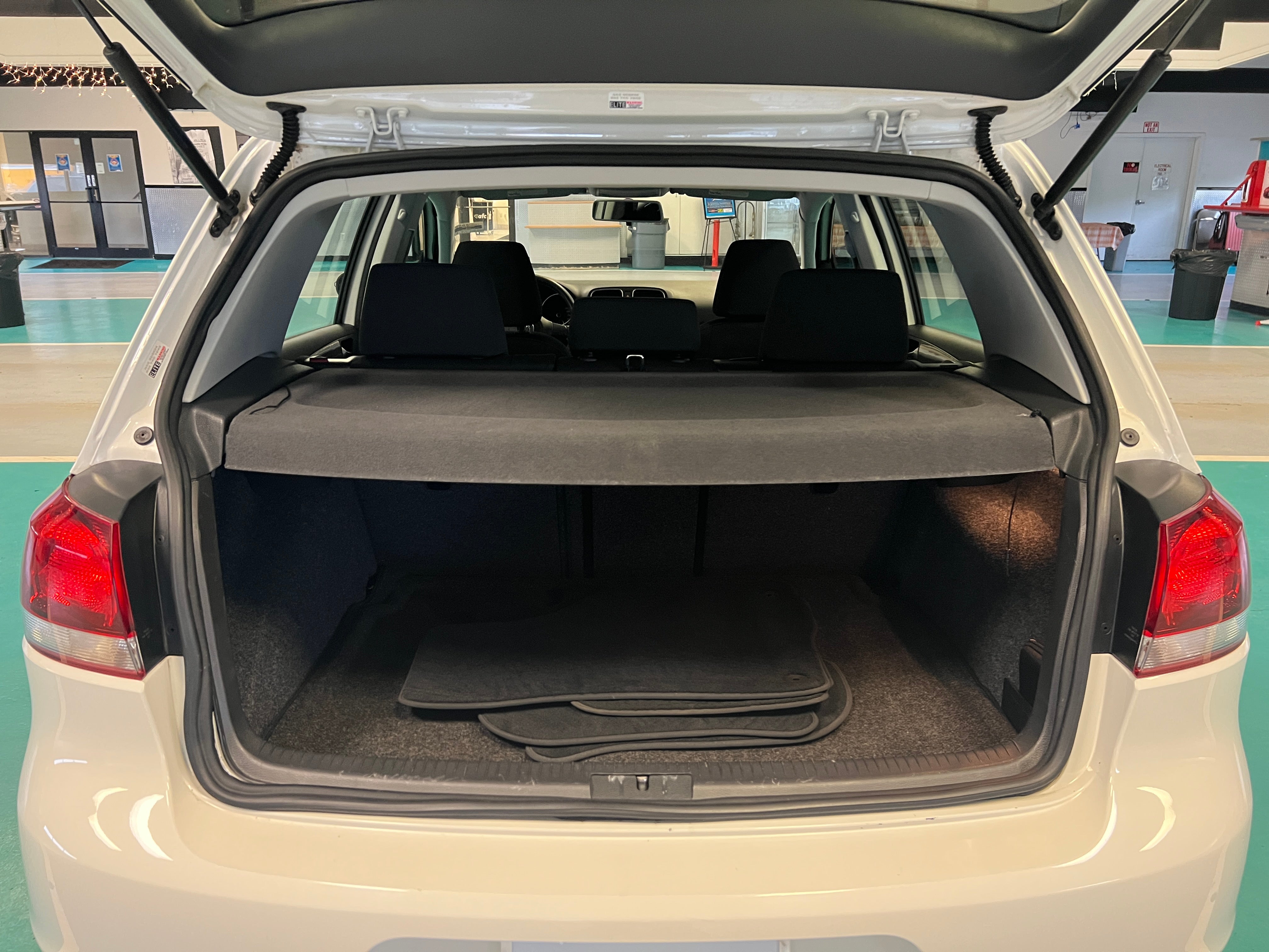 Thumbnail: 2013 Volkswagen Golf - 7