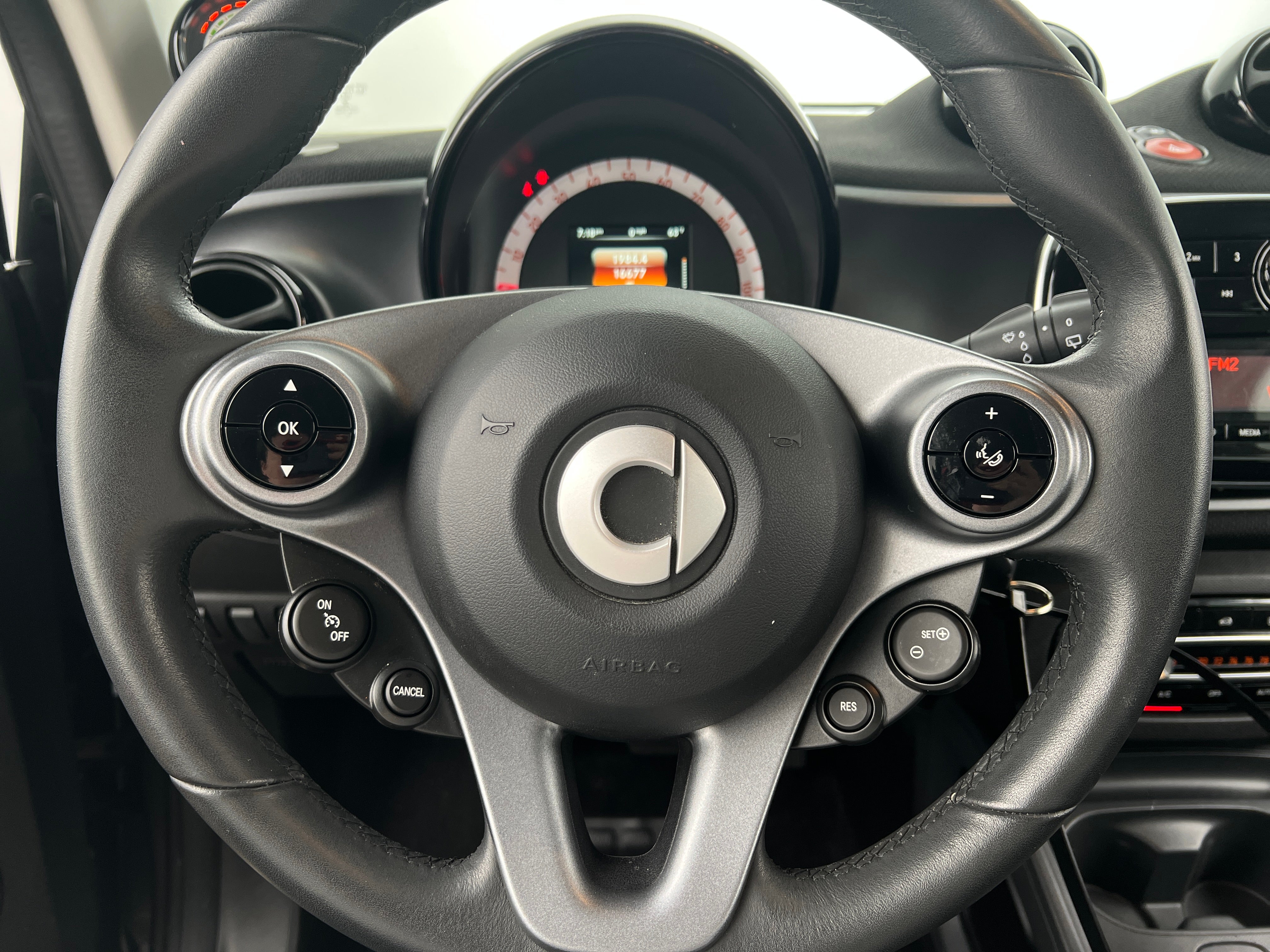 Used 2018 smart fortwo passion with VIN WMEFJ9BA5JK262573 for sale in Auburn, WA