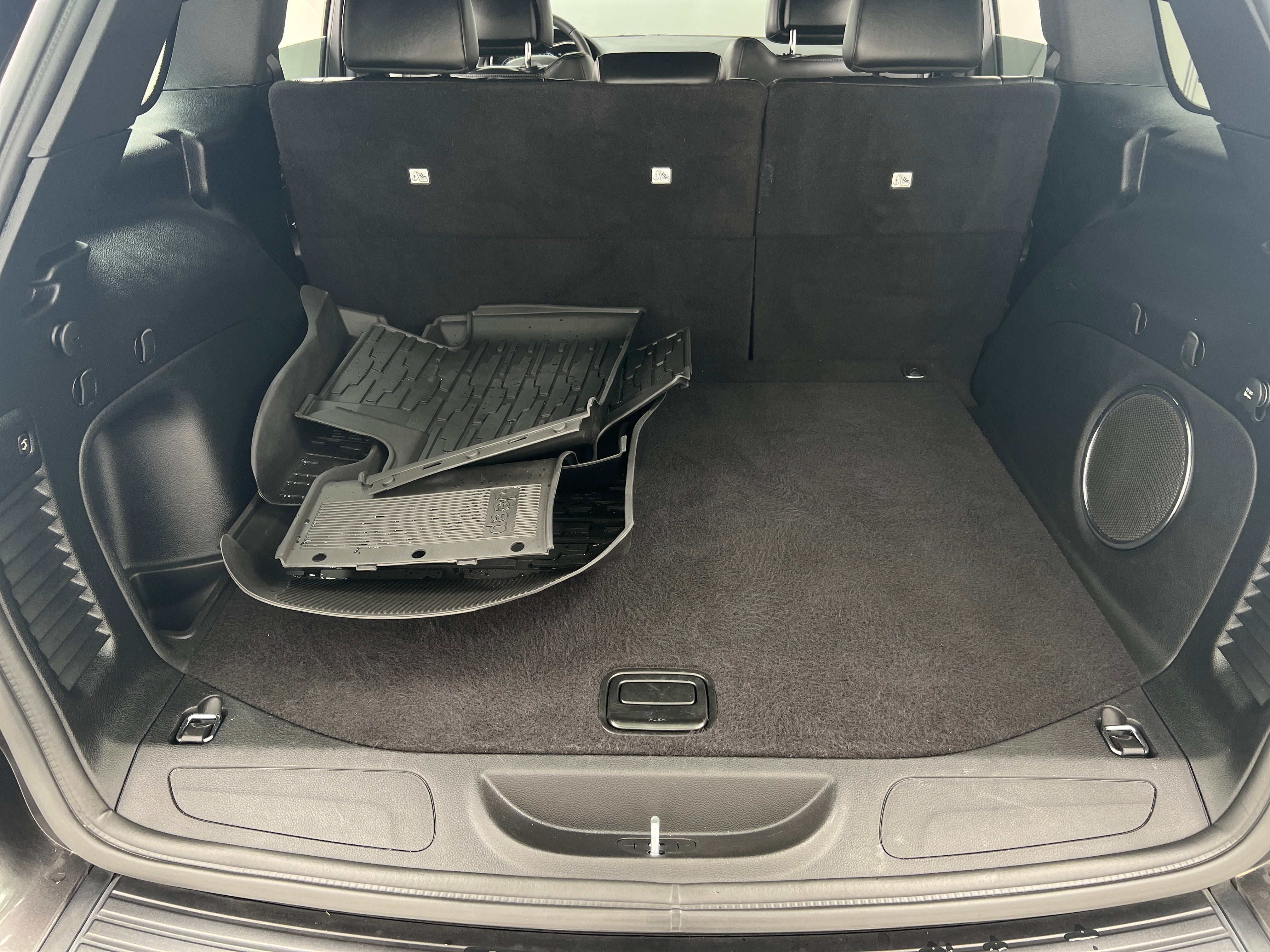 Thumbnail: 2021 Jeep Grand Cherokee - 7