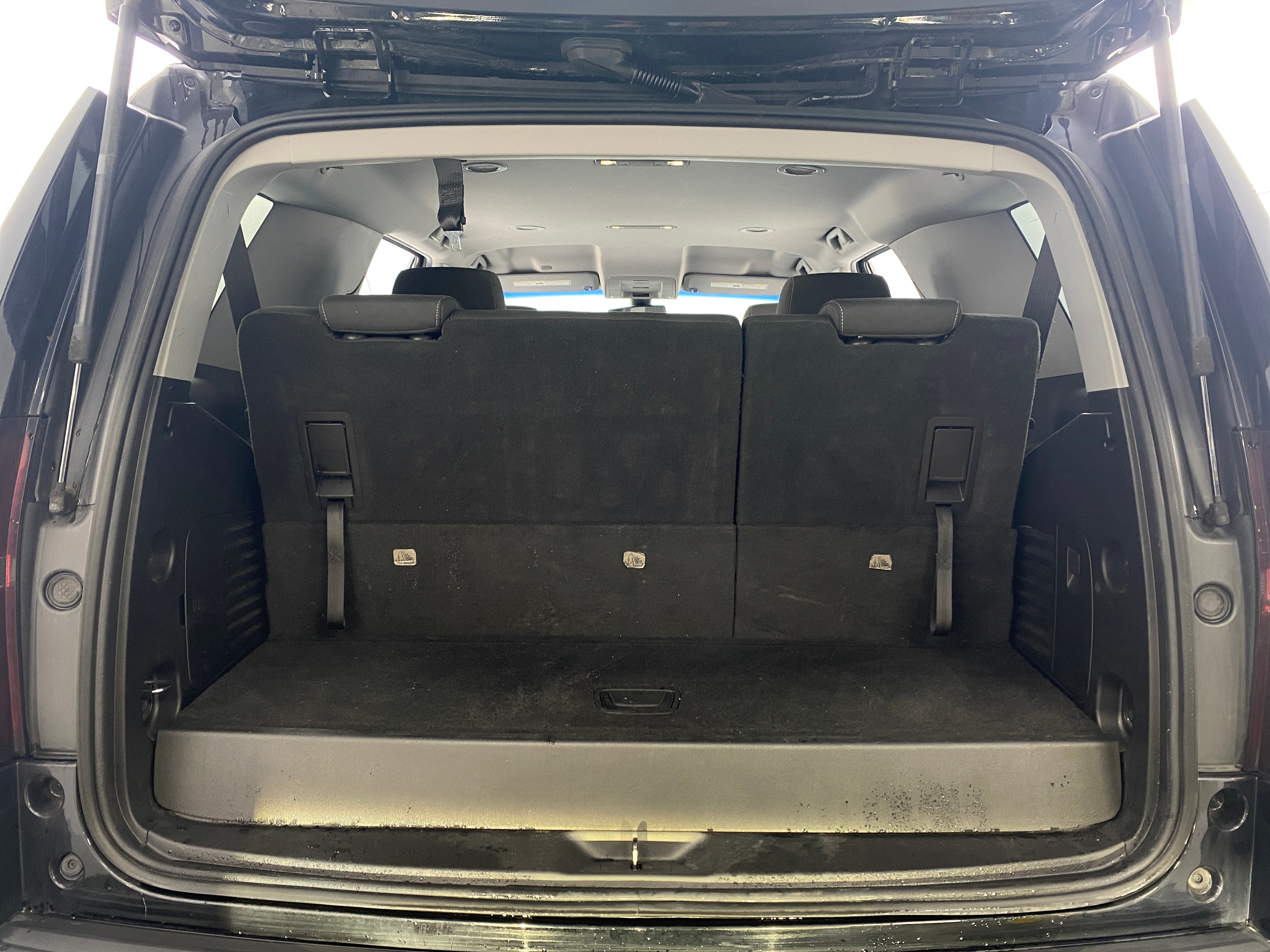 Thumbnail: 2019 Chevrolet Tahoe - 7