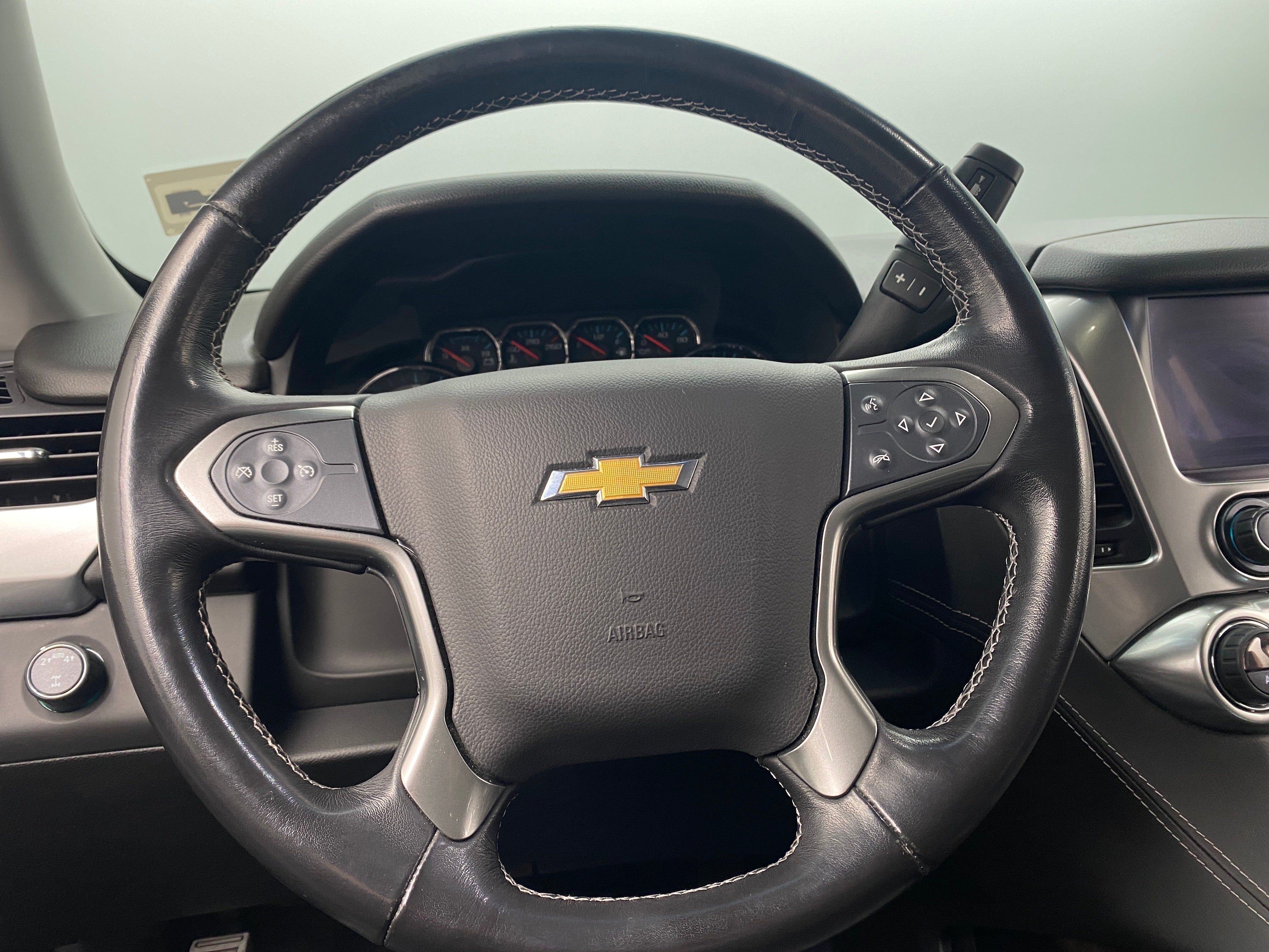 Thumbnail: 2019 Chevrolet Tahoe - 5