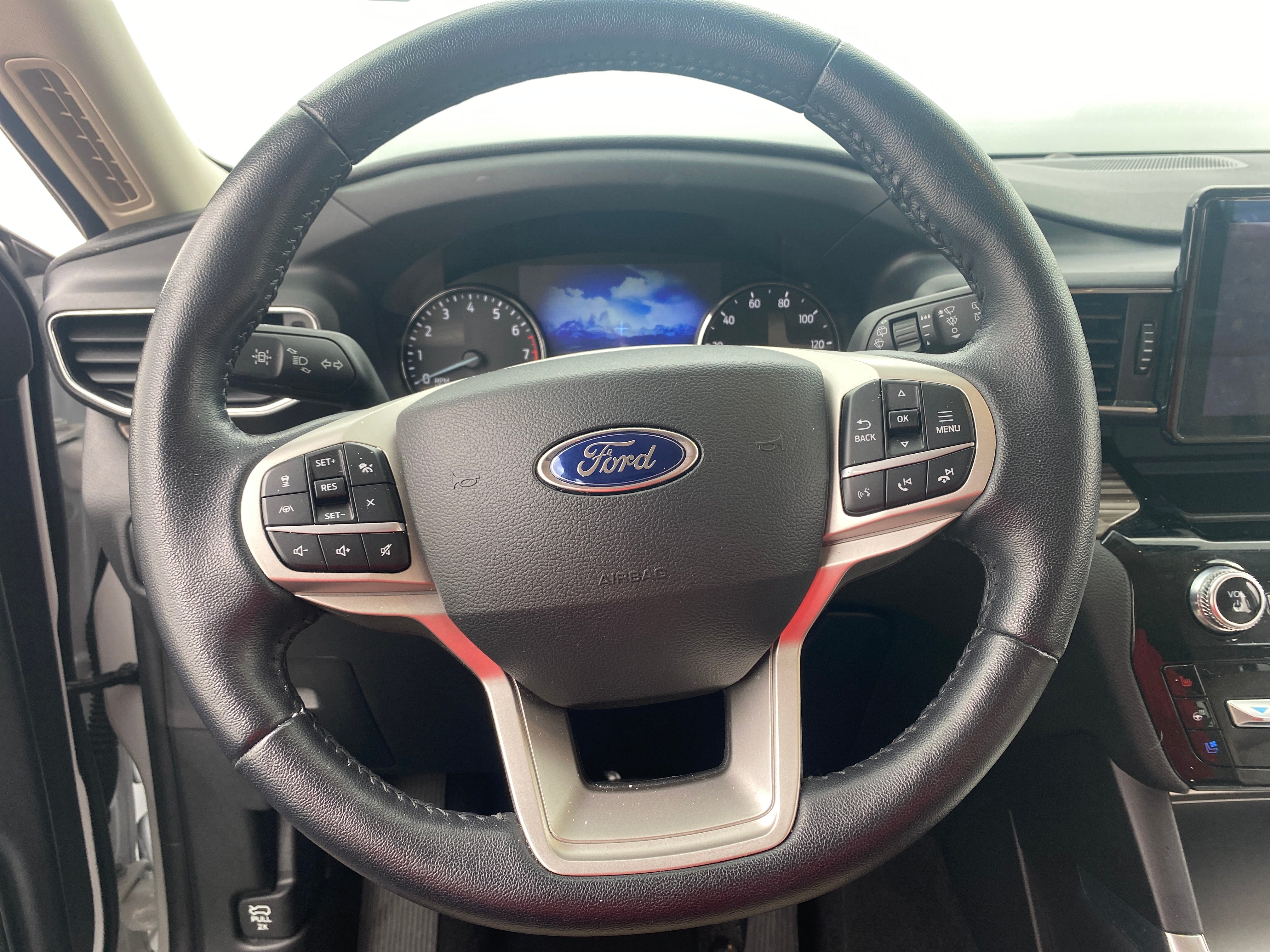 Thumbnail: 2022 Ford Explorer - 5