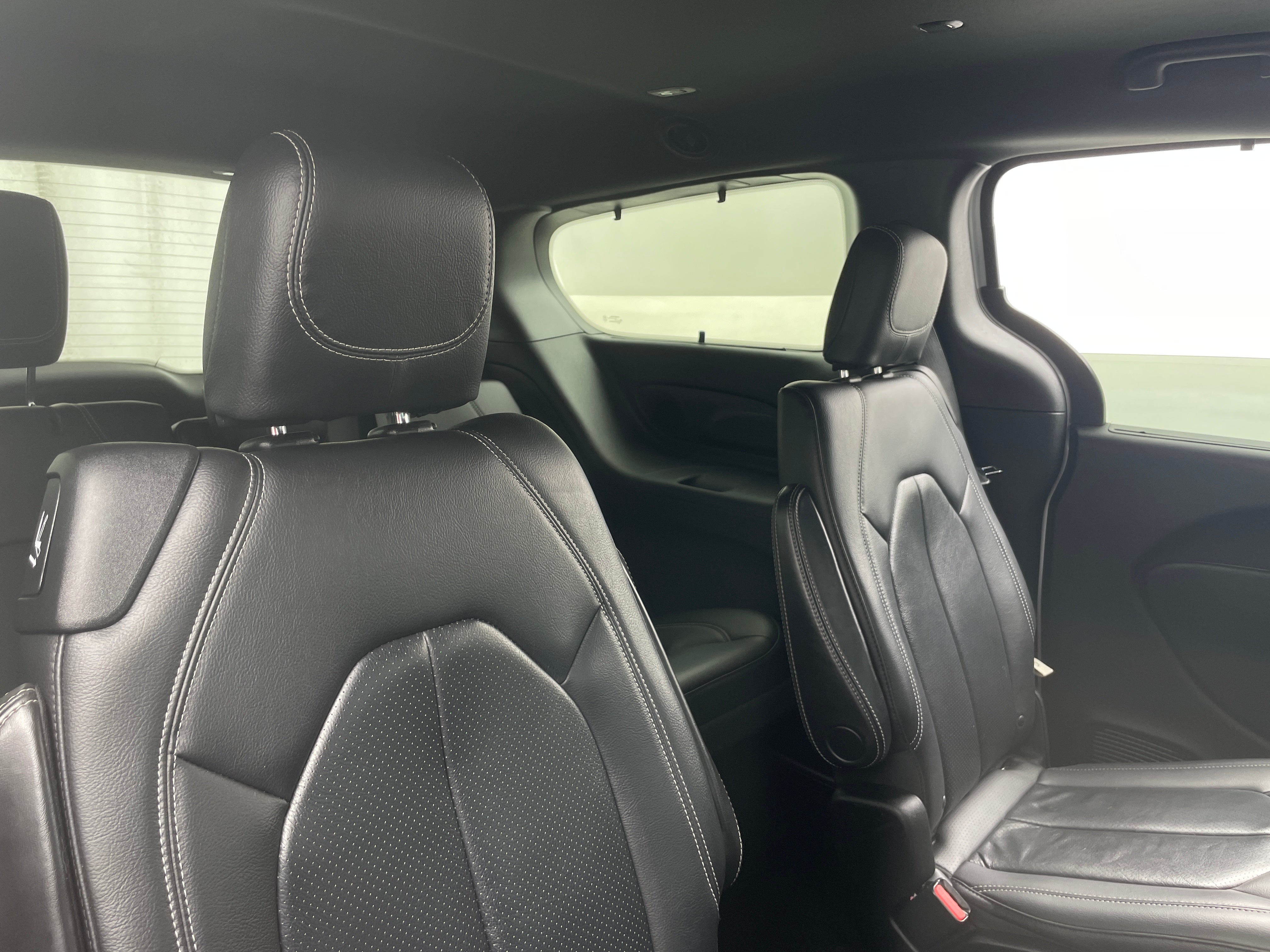 Thumbnail: 2018 Chrysler Pacifica - 6