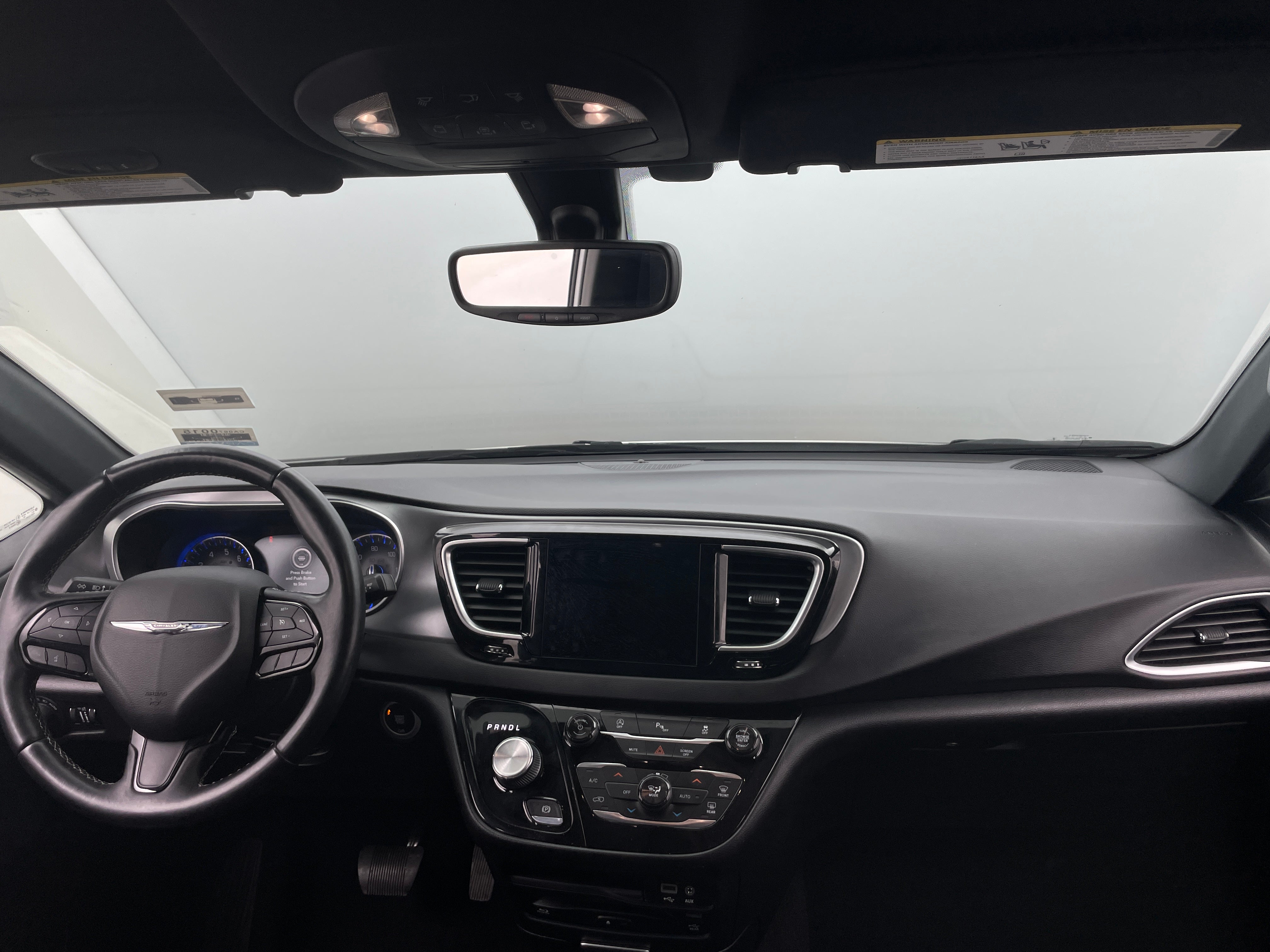 Thumbnail: 2018 Chrysler Pacifica - 3