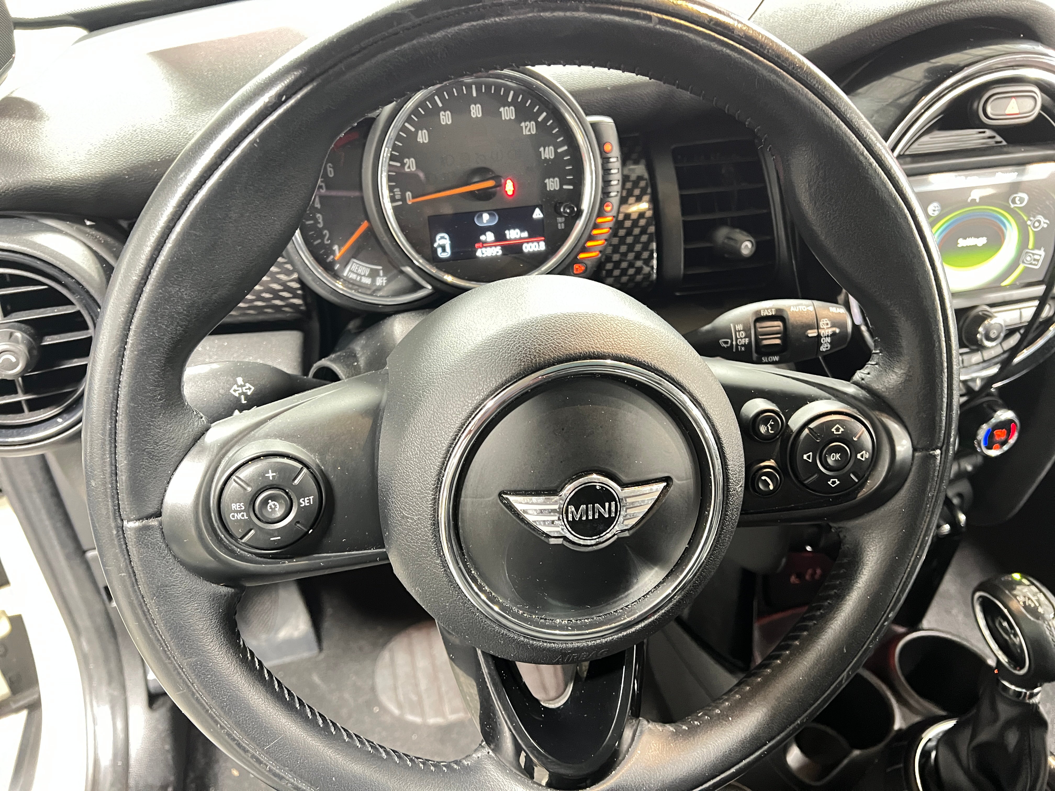 Thumbnail: 2017 MINI Cooper - 5