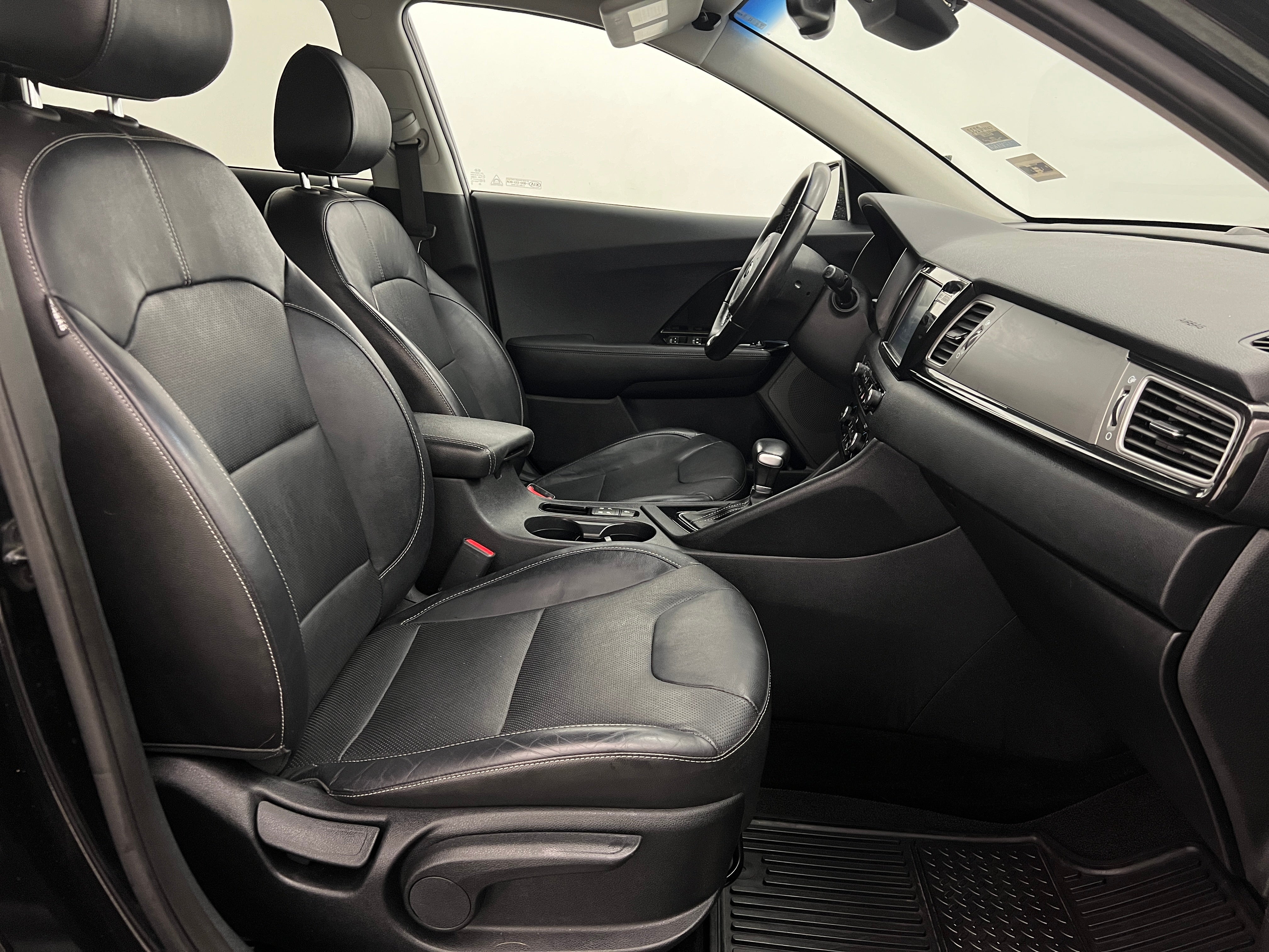 Thumbnail: 2019 Kia Niro - 2
