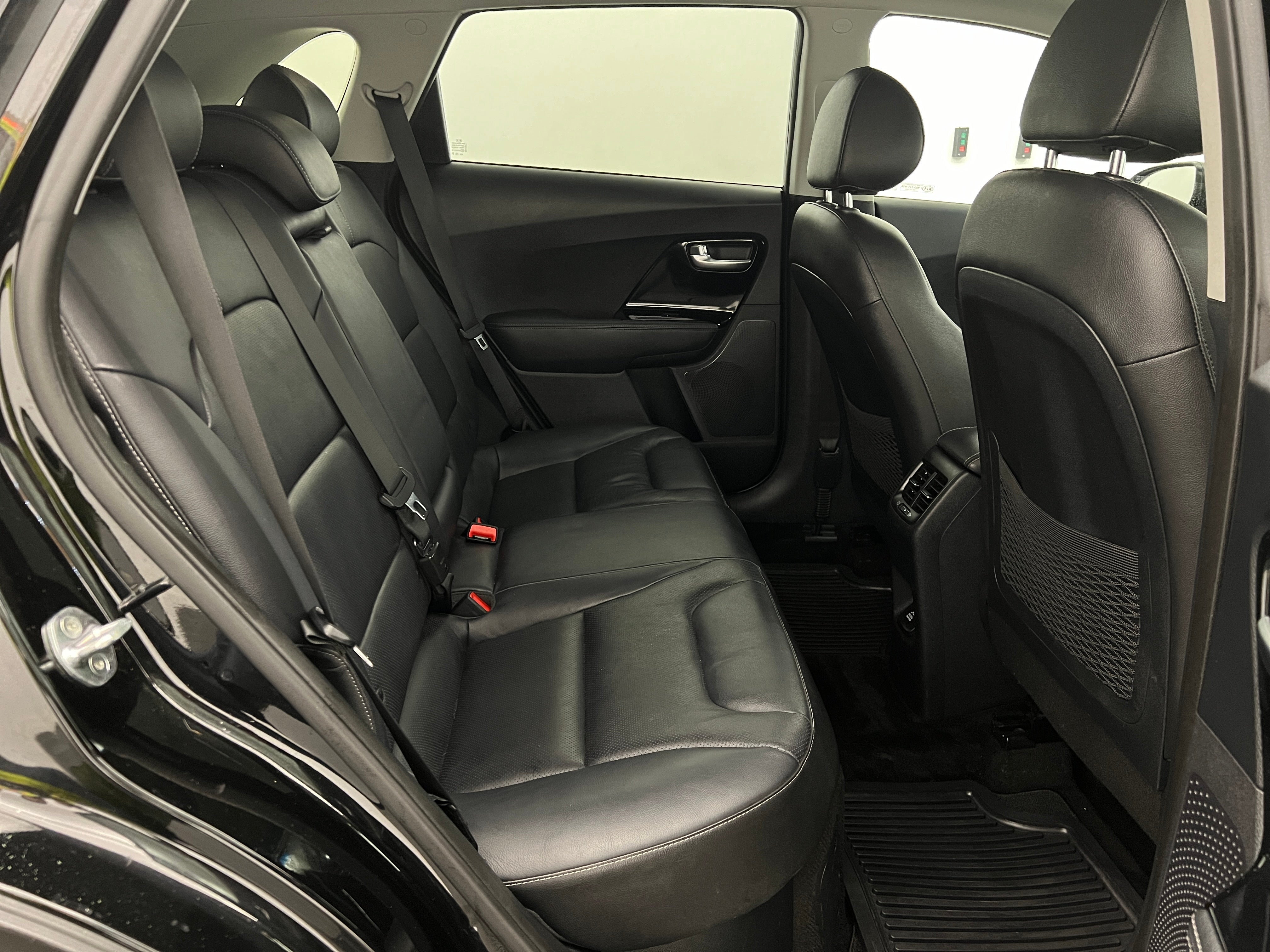 Thumbnail: 2019 Kia Niro - 6