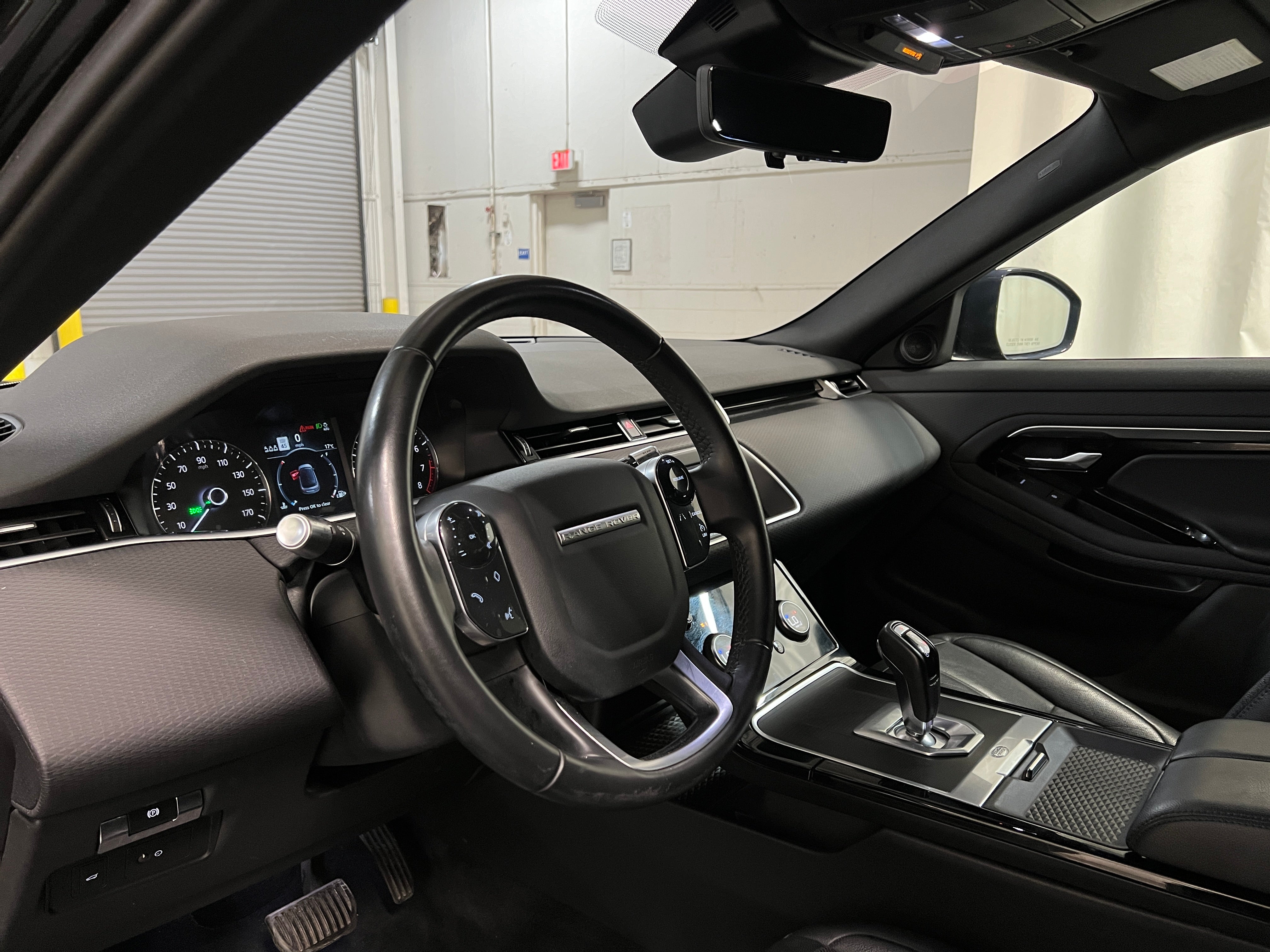 Thumbnail: 2020 Land Rover Range Rover Evoque - 3