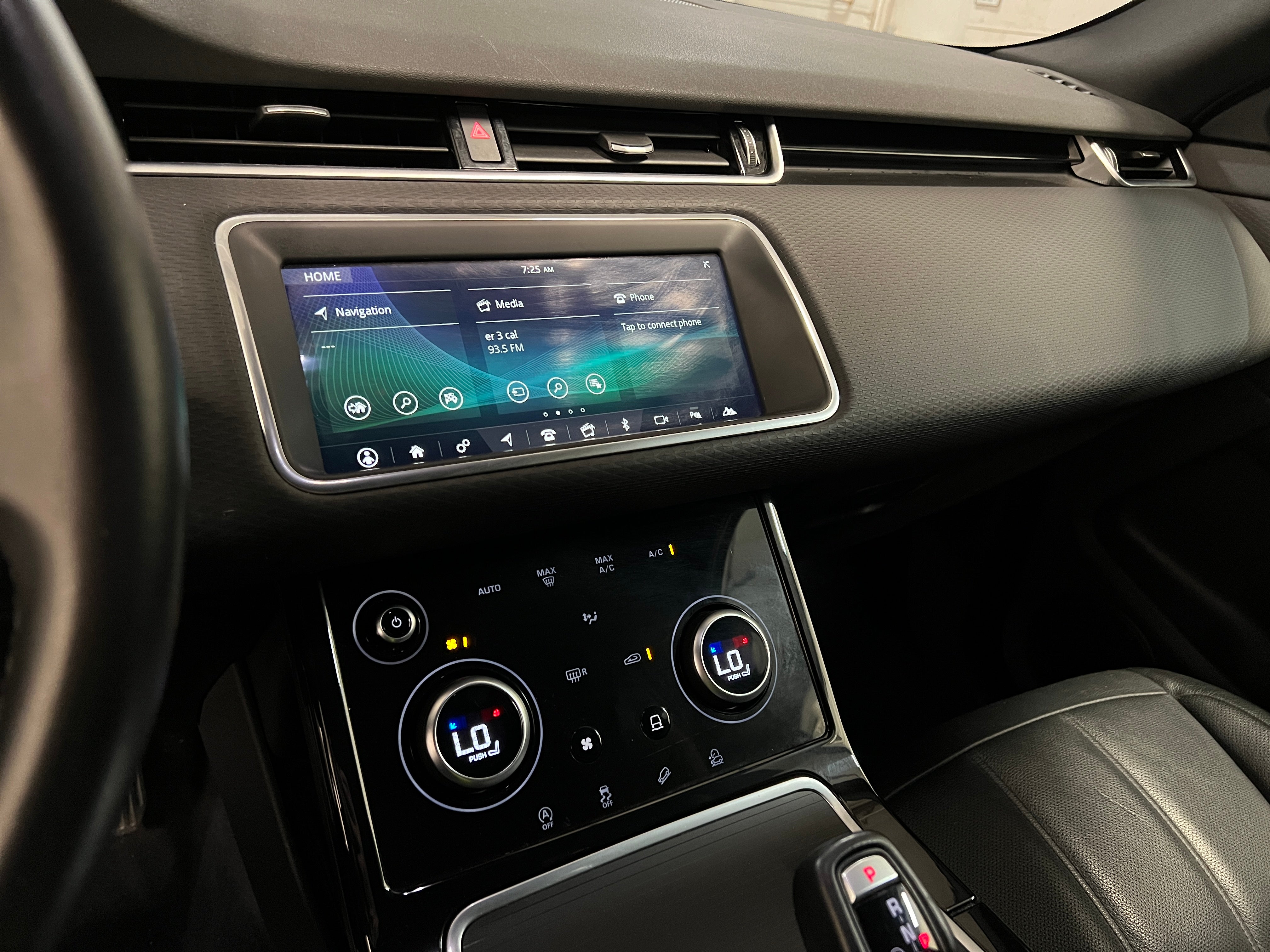 Thumbnail: 2020 Land Rover Range Rover Evoque - 4