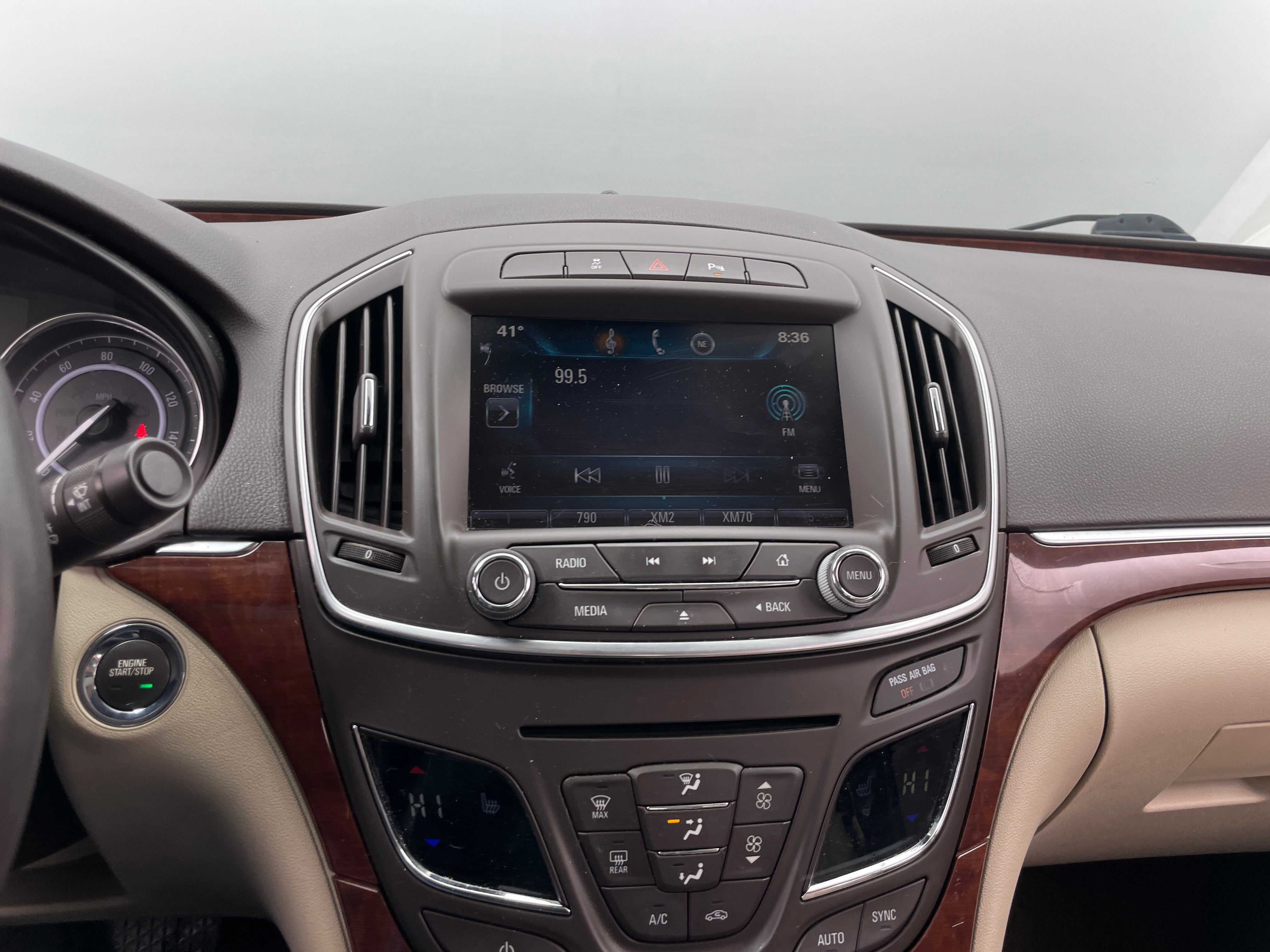 Thumbnail: 2014 Buick Regal - 4