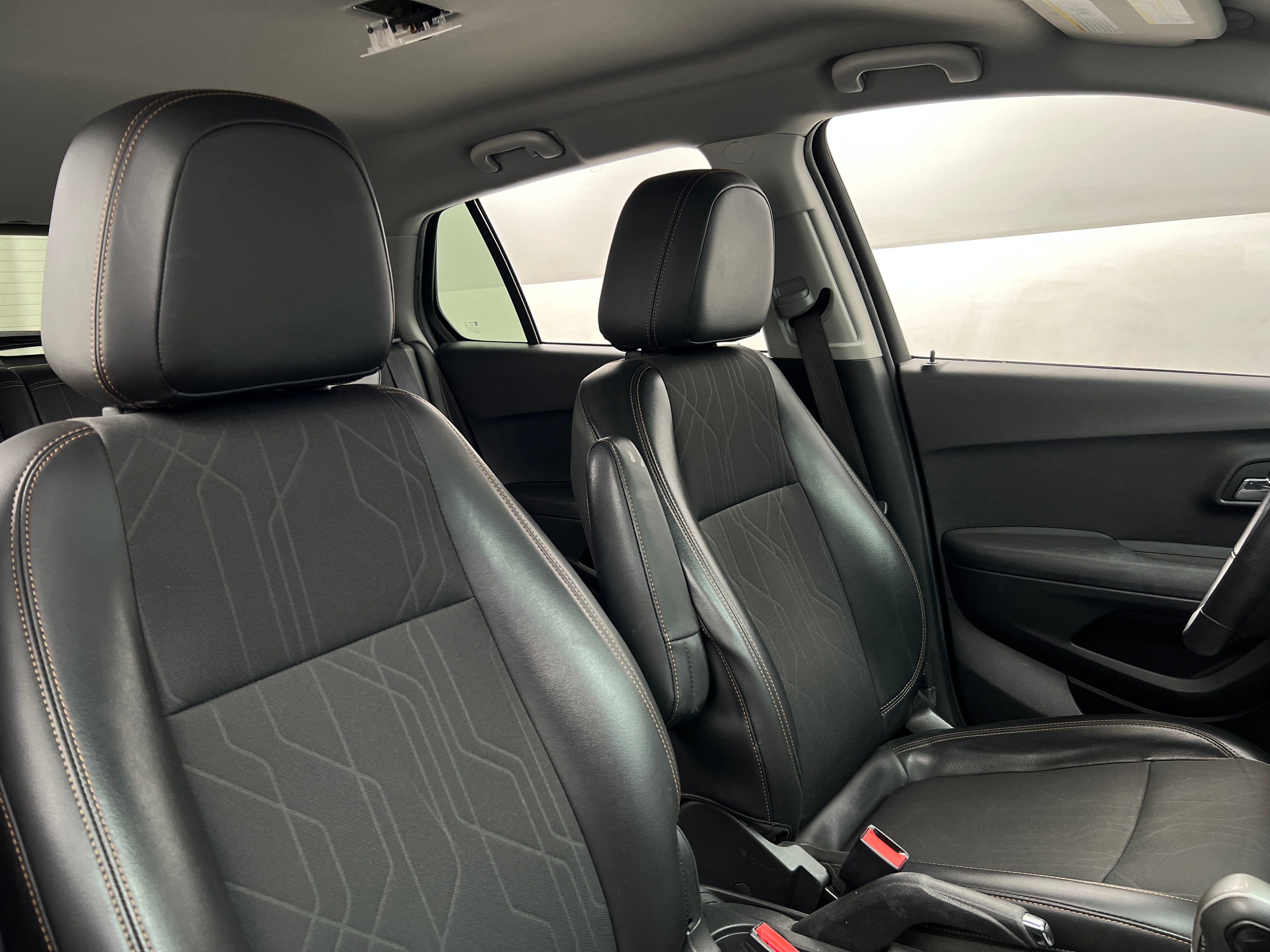 Thumbnail: 2017 Chevrolet Trax - 2