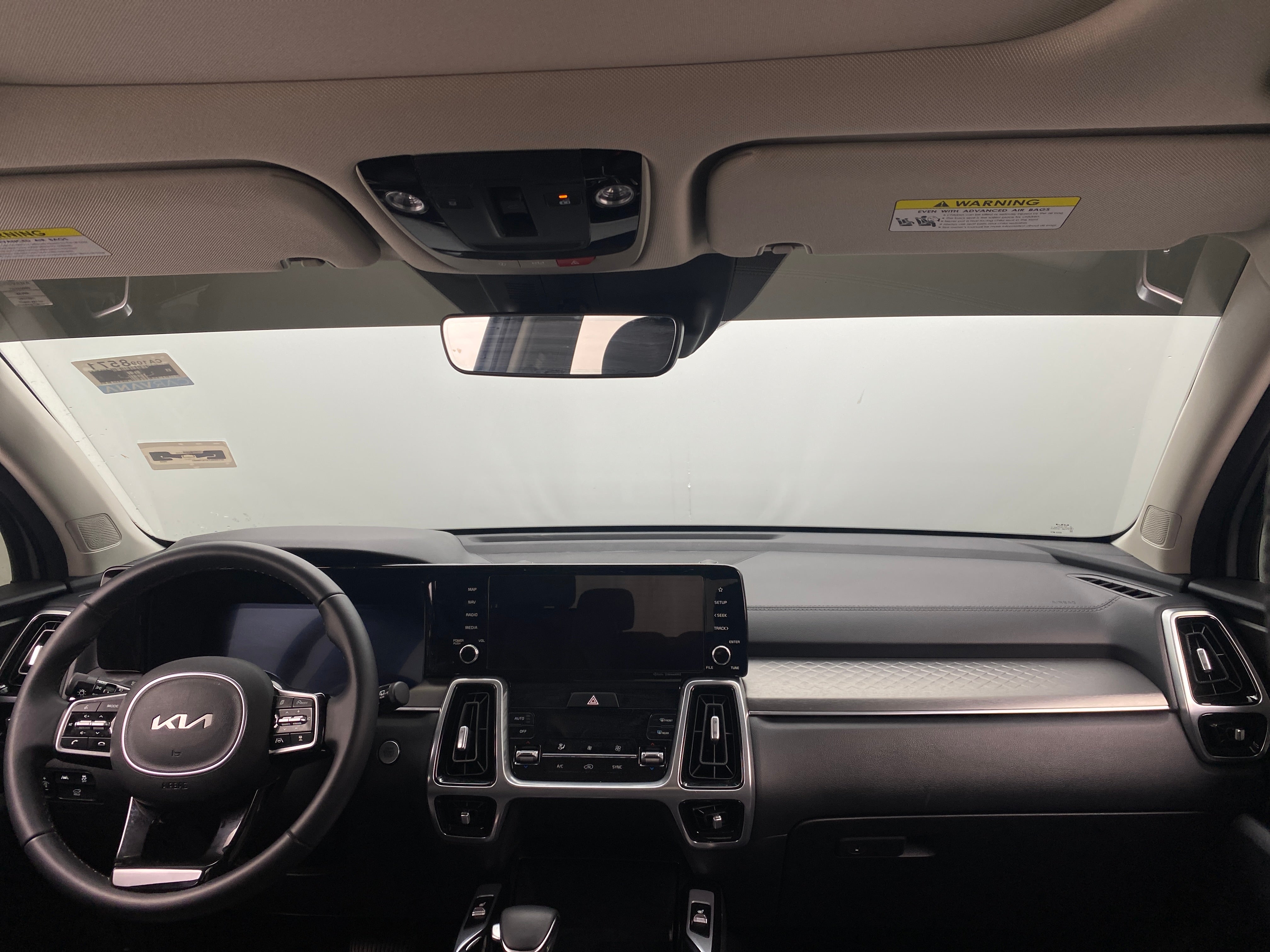 Thumbnail: 2023 Kia Sorento - 3