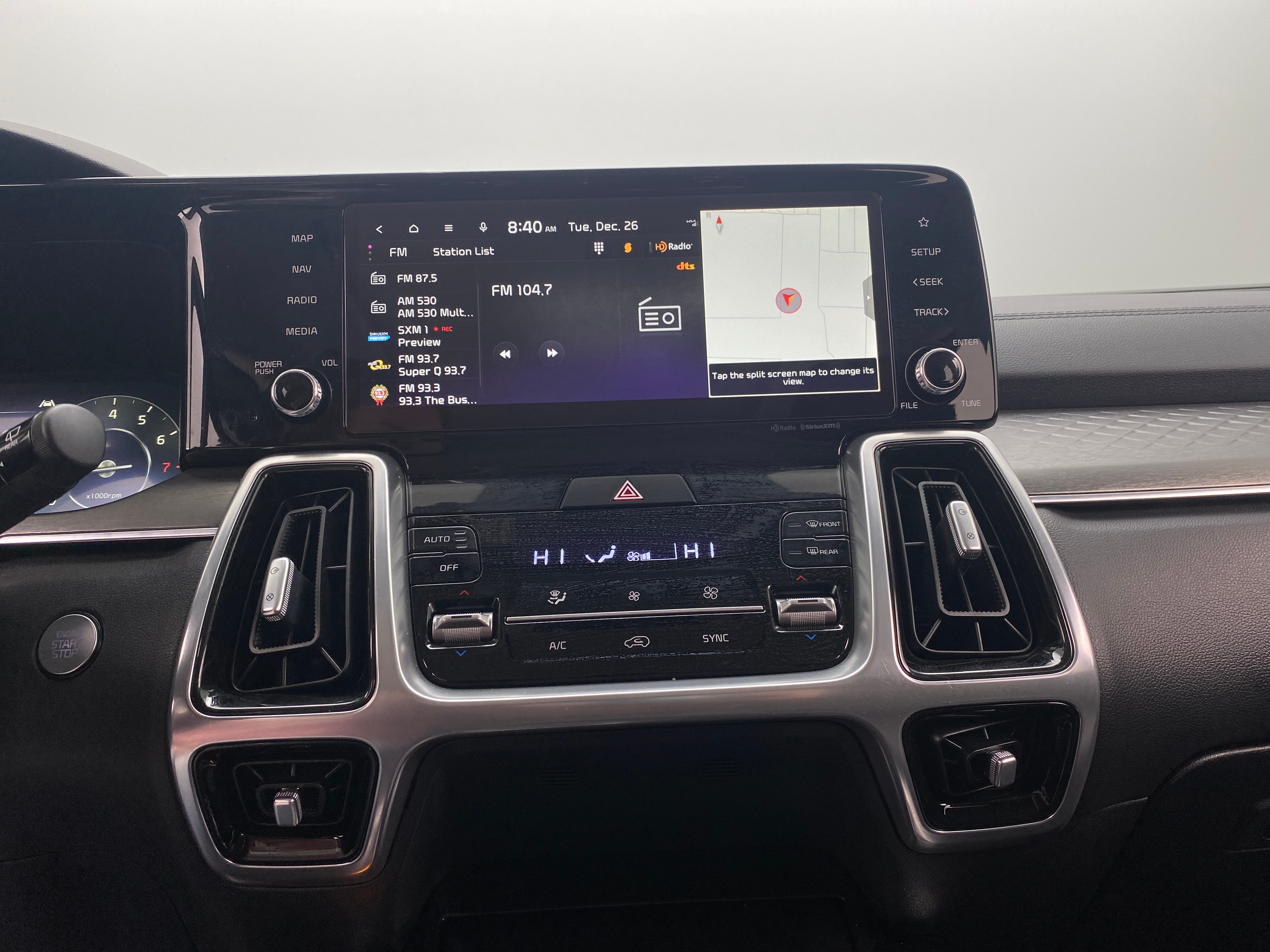 Thumbnail: 2023 Kia Sorento - 4