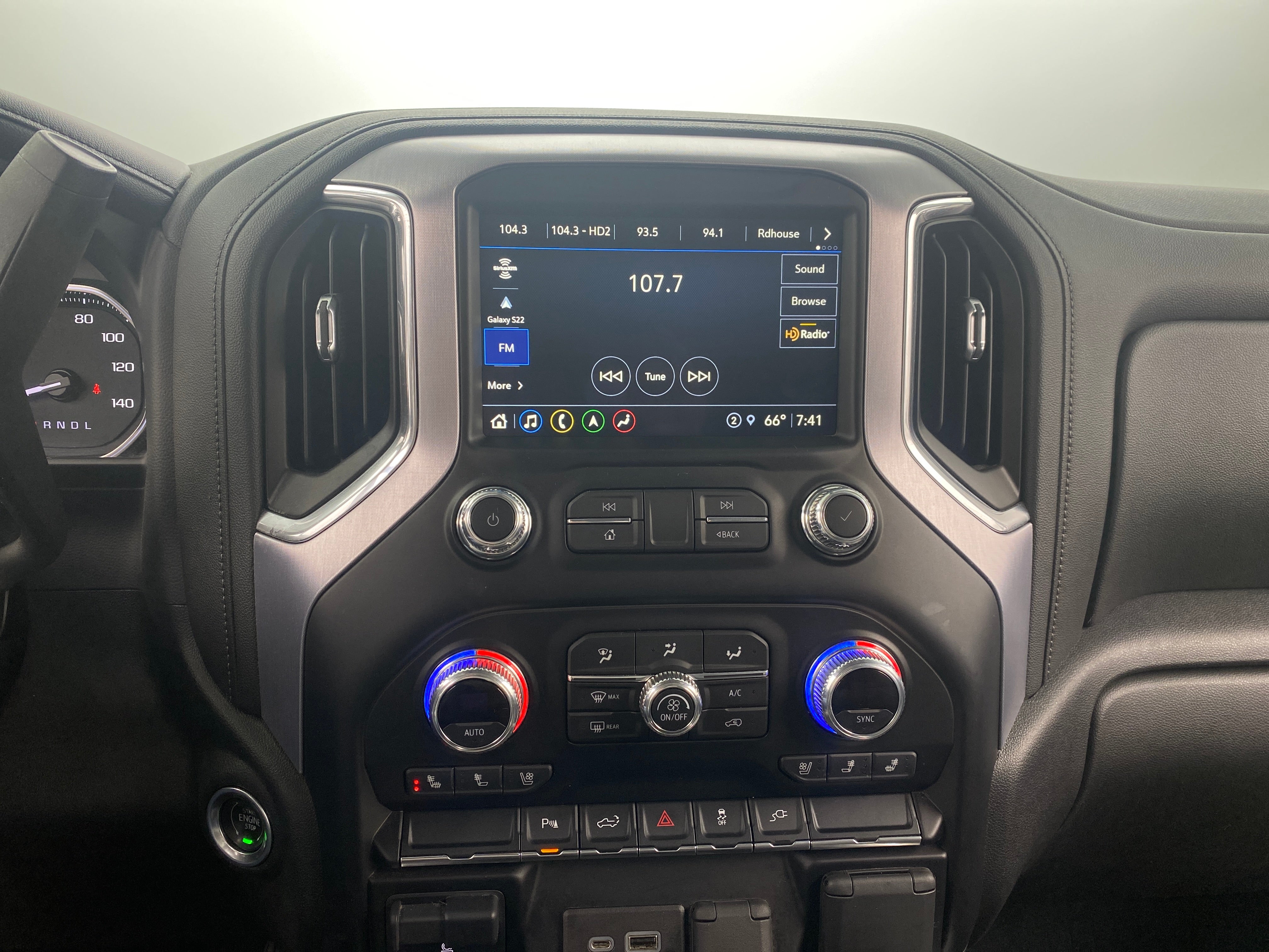 Thumbnail: 2021 GMC Sierra 2500 - 4