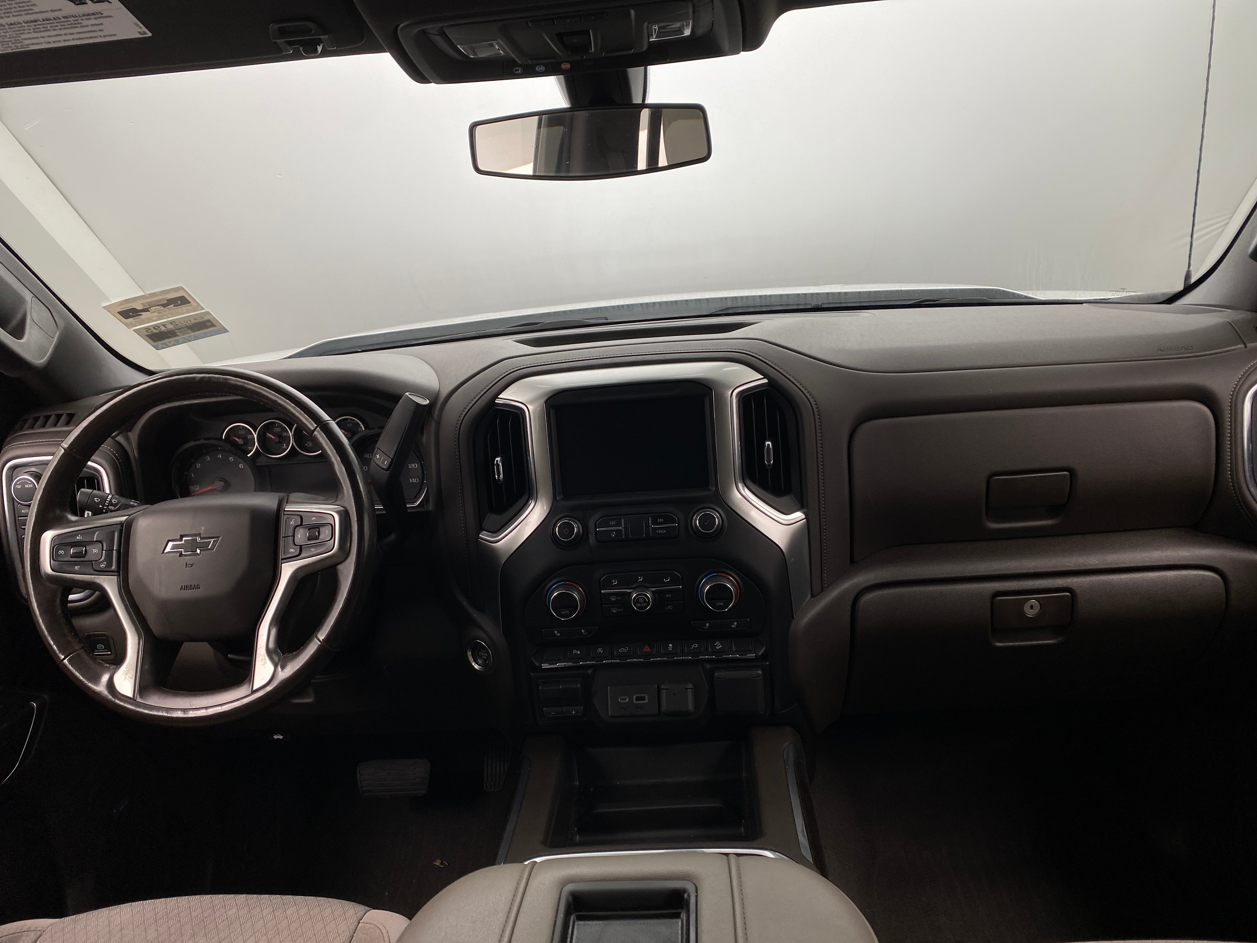 Thumbnail: 2020 Chevrolet Silverado 1500 - 3