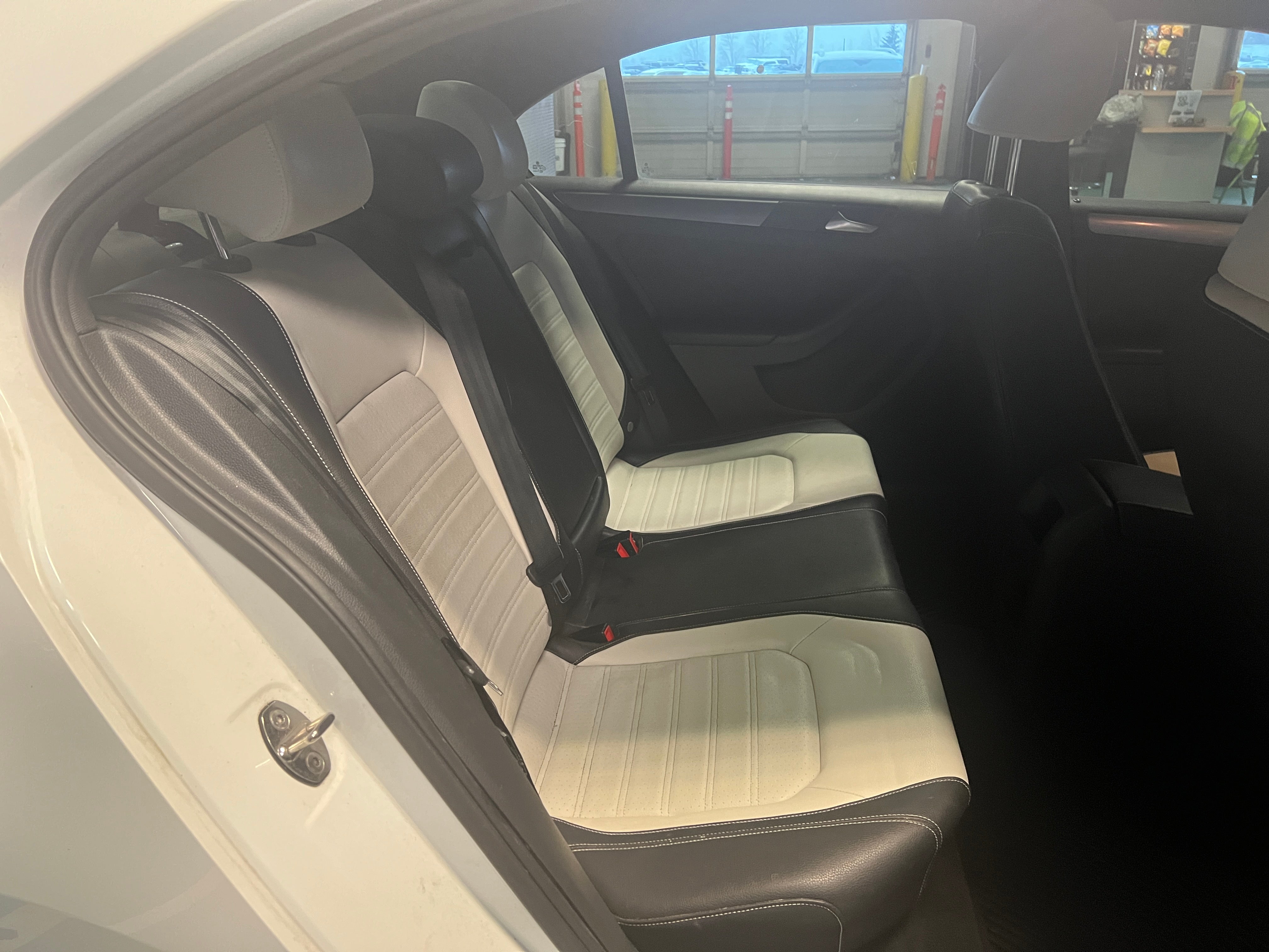 Thumbnail: 2016 Volkswagen Jetta - 6
