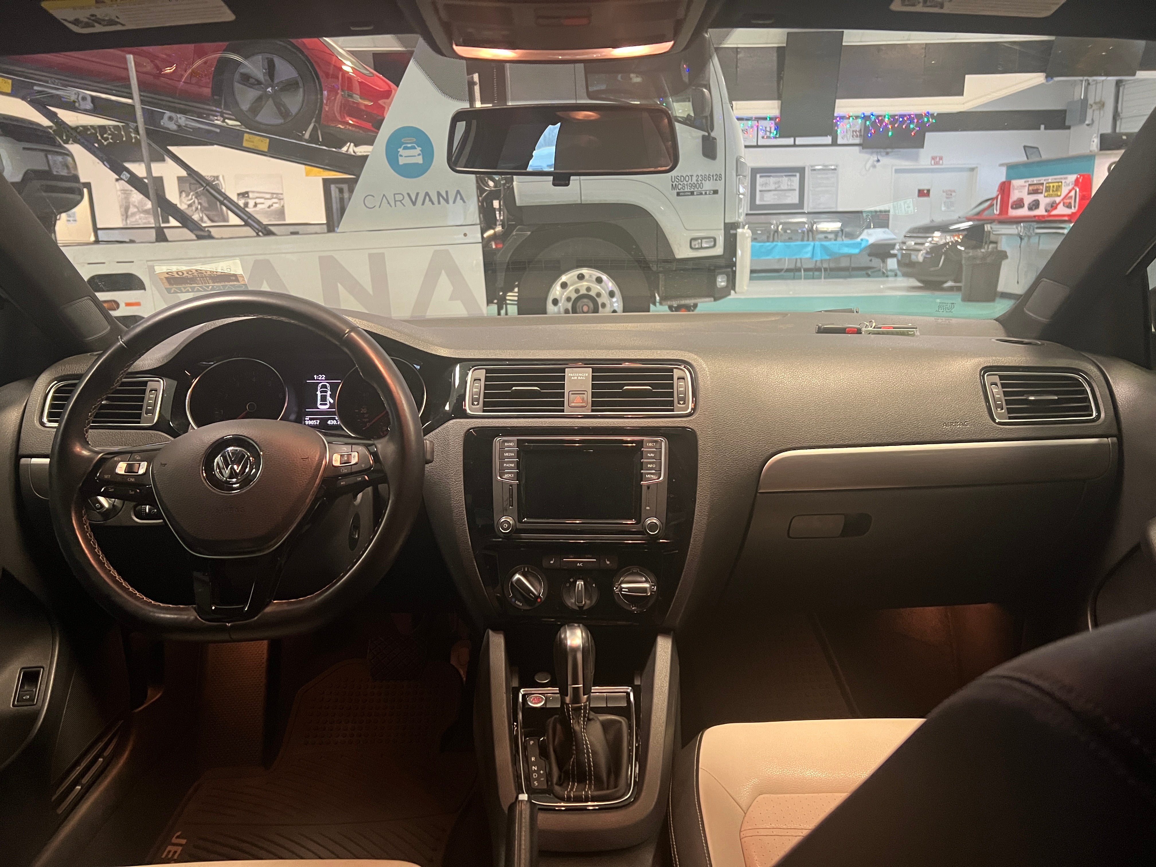 Thumbnail: 2016 Volkswagen Jetta - 3