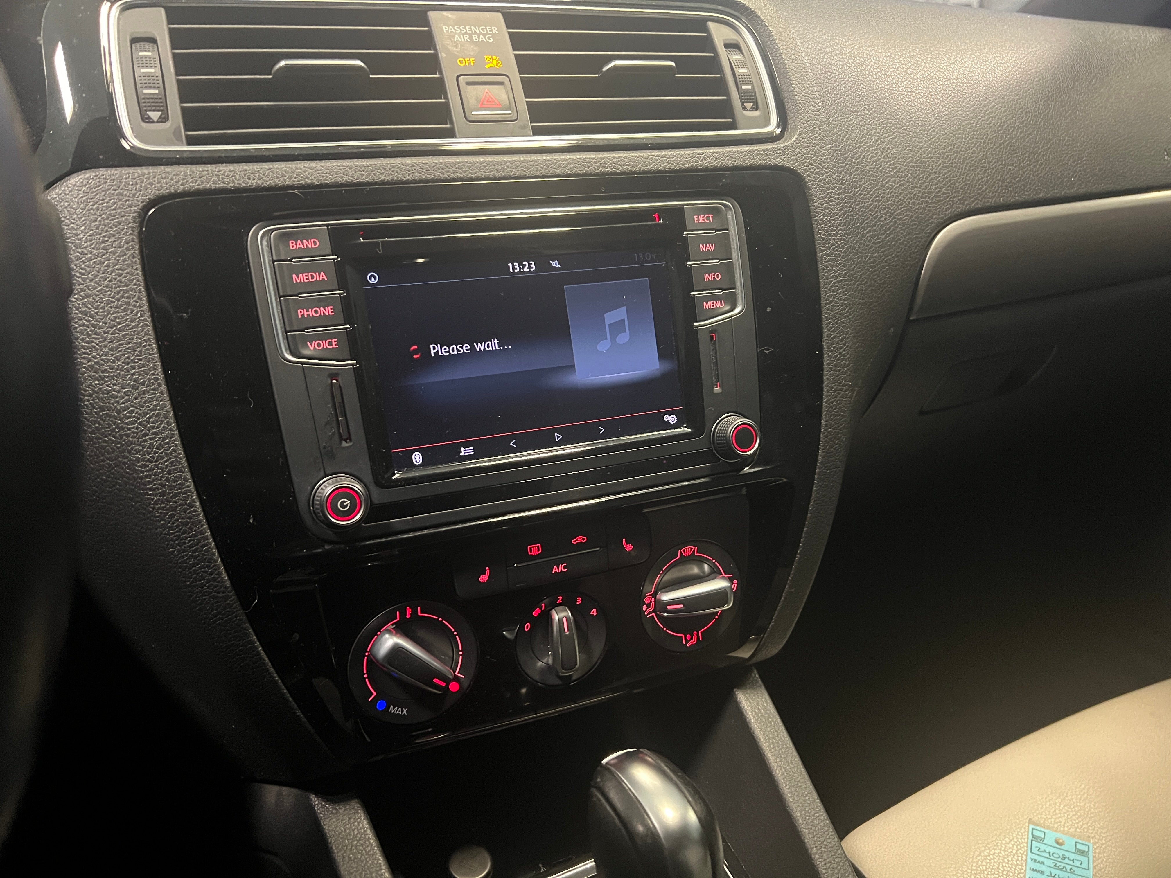 Thumbnail: 2016 Volkswagen Jetta - 4