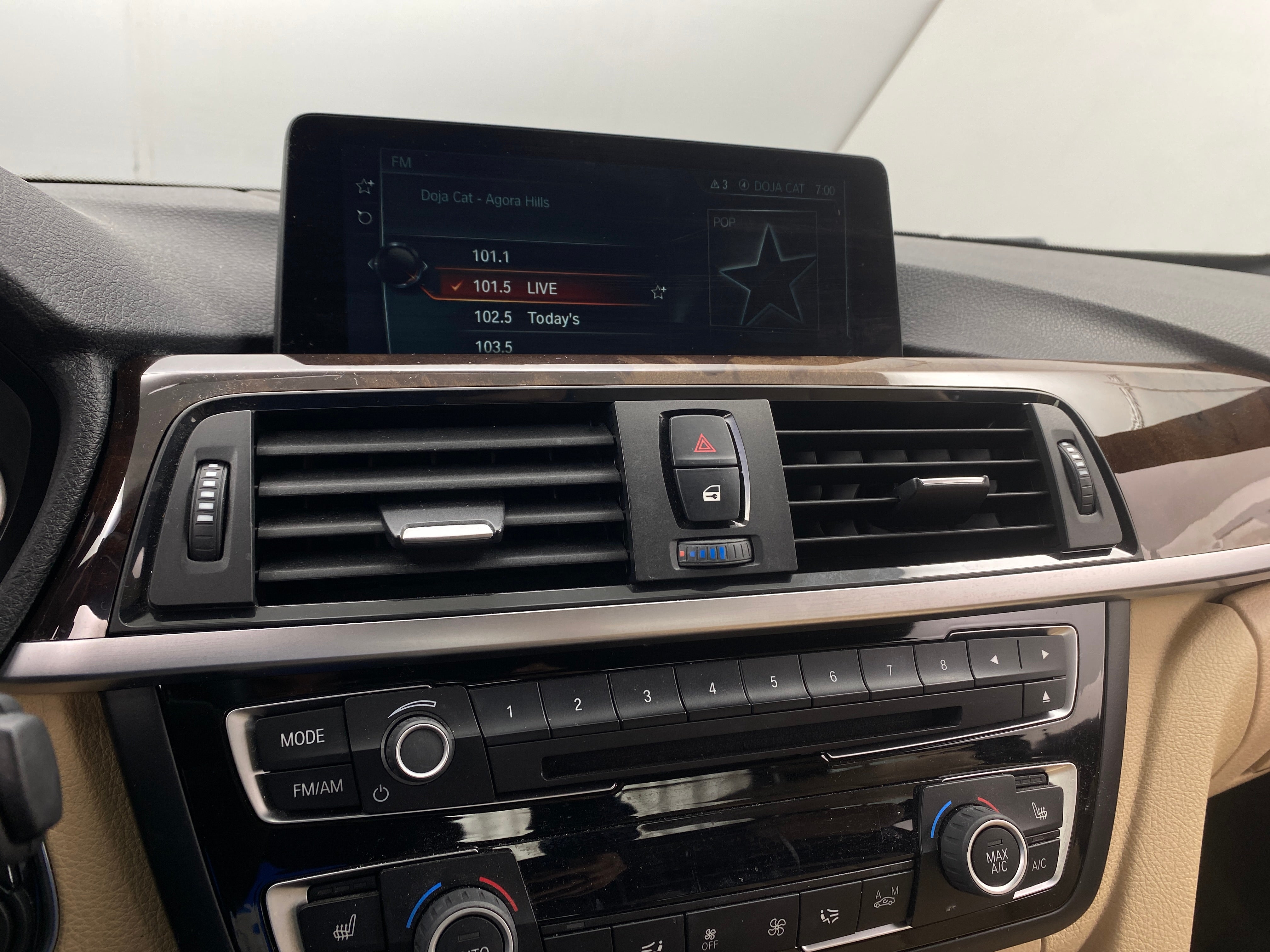 Thumbnail: 2017 BMW 4 Series - 3