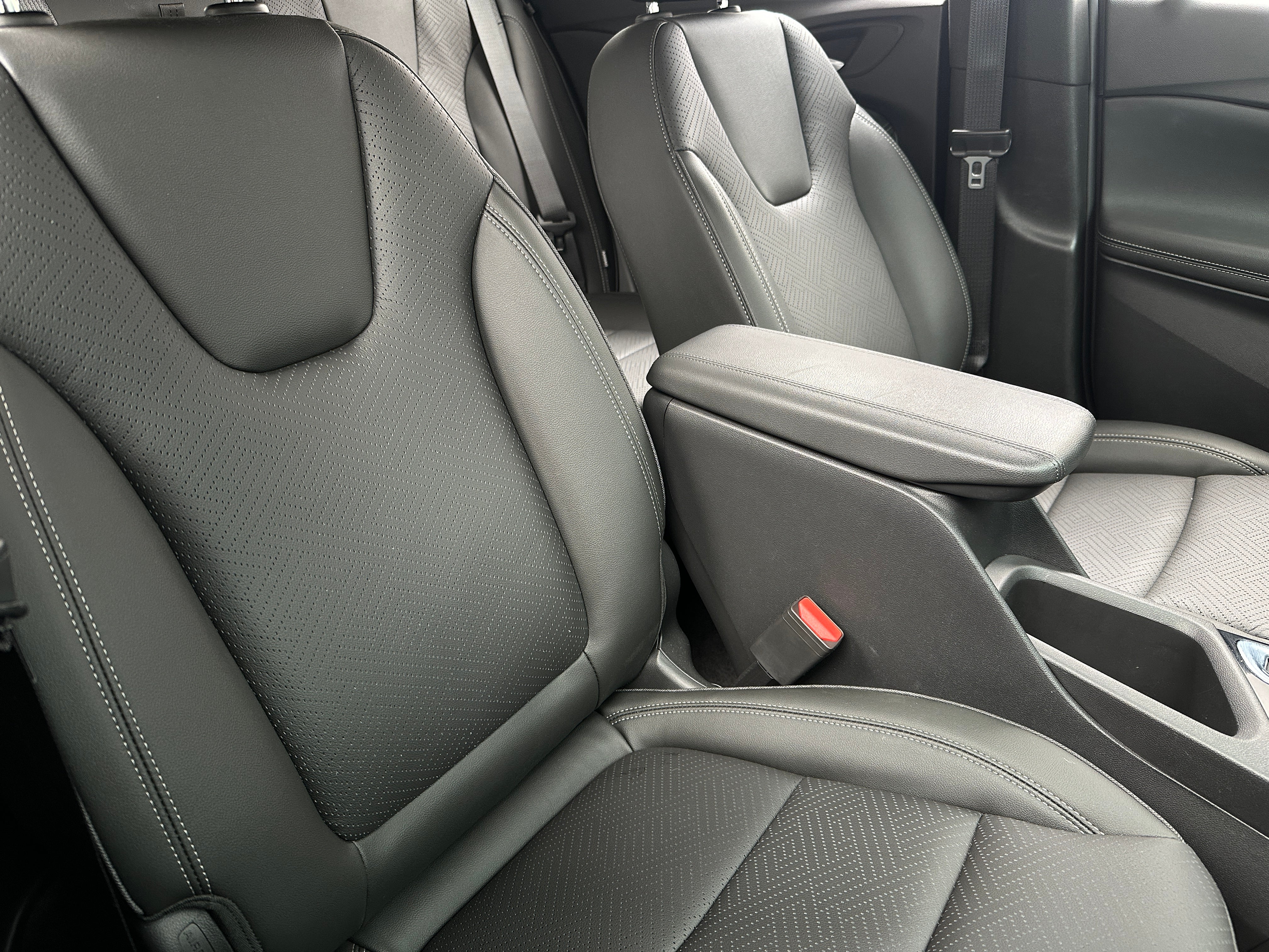 Thumbnail: 2023 Buick Encore GX - 2